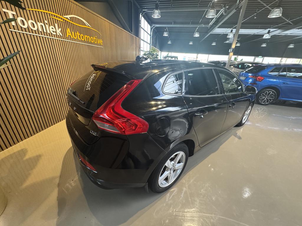 Volvo V40 2.0 D2 Nordic LmV Navigatie Airco (bj 2016), Auto's, Voorwielaandrijving, Stof, 4 cilinders, 1969 cc