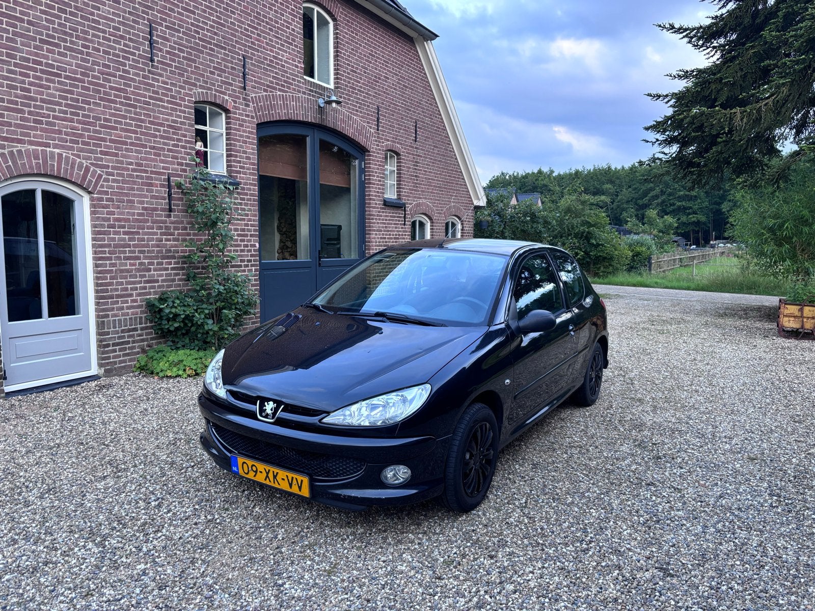 Peugeot 206 1.4 3D 2007 Zwart, Auto's, Voorwielaandrijving, Stof, 4 cilinders, Elektrische ramen