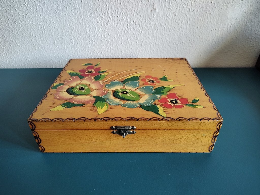 Folklore handbeschilderde opbergdoos/bewaardoos, Ophalen of Verzenden
