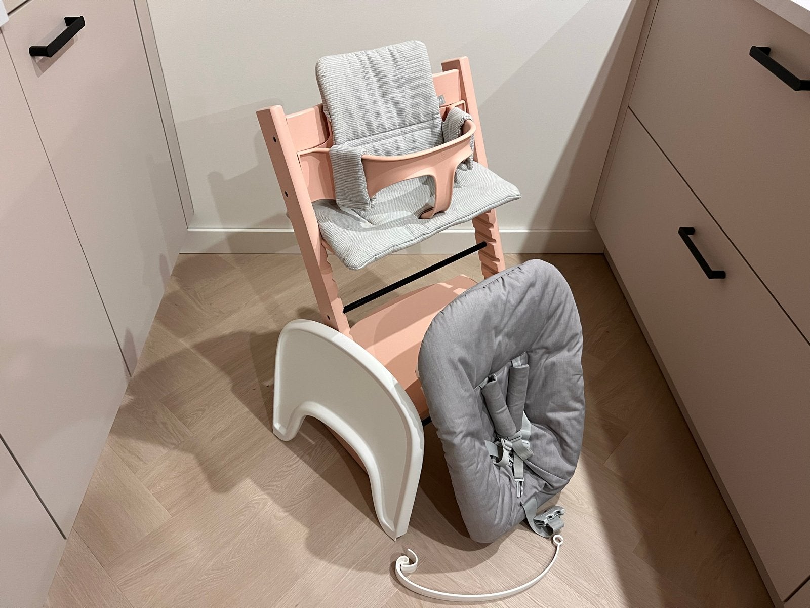 Stokke Tripp Trapp kinderstoel COMPLEET 2024, Ophalen, Zo goed als nieuw, Meegroeistoel, Aanschuifbaar