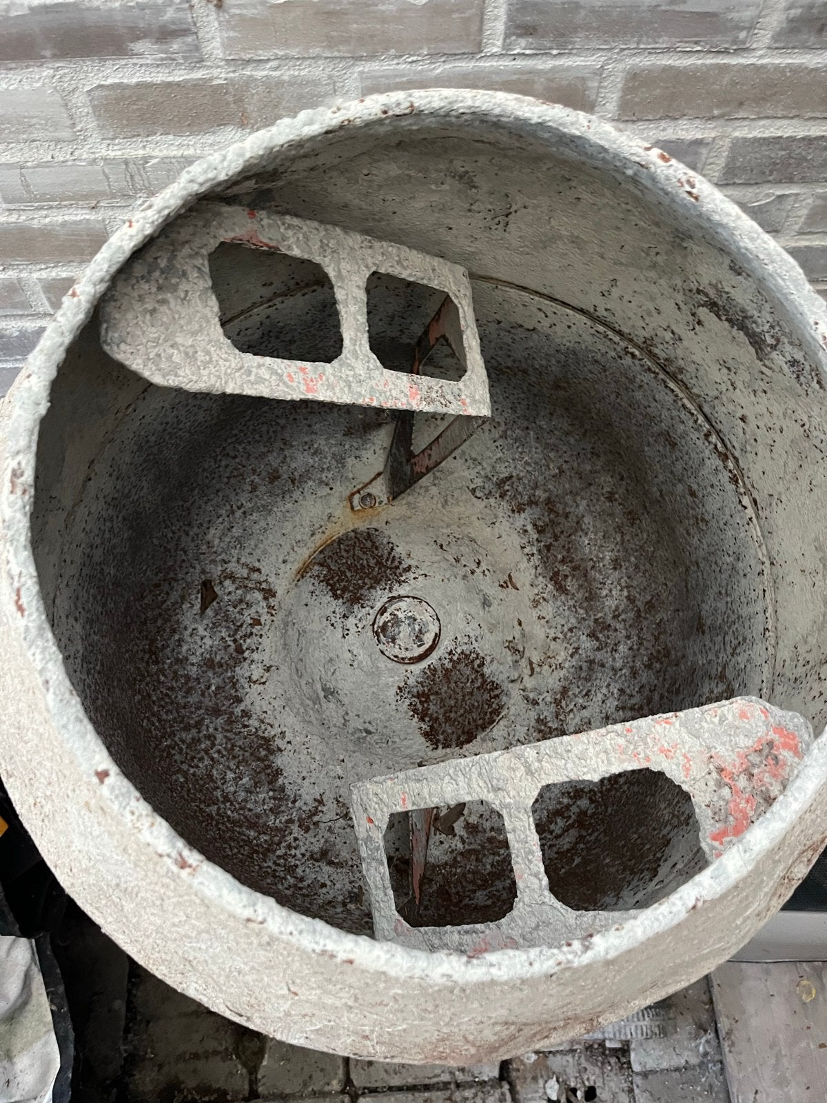 Degelijke cementmolen - Ideaal voor elke klus, Doe-het-zelf en Verbouw, Betonmolens, Ophalen, Gebruikt