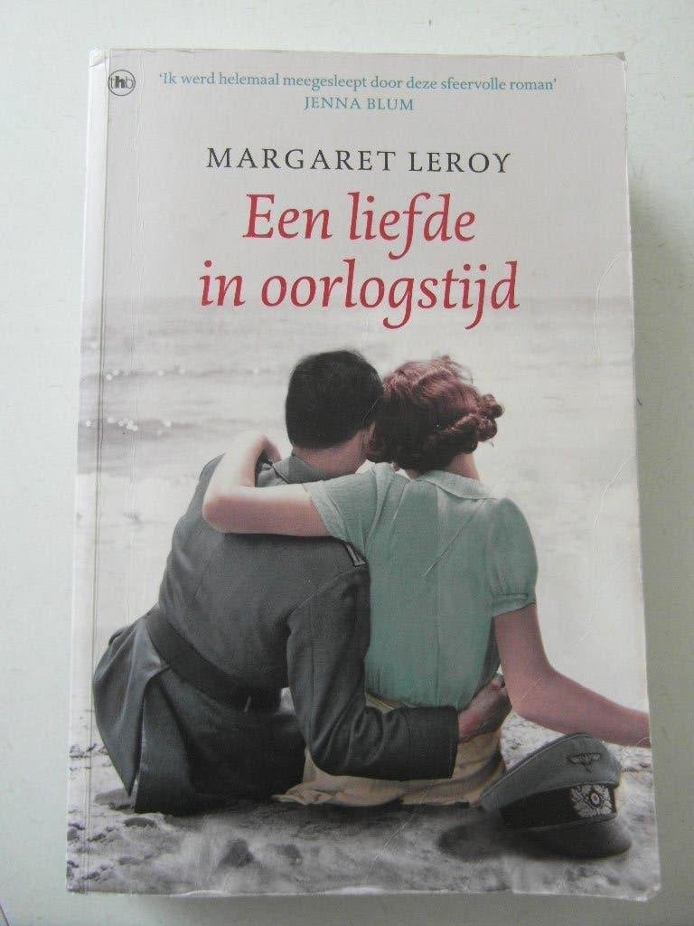 Een liefde in oorlogstijd,  Margaret Leroy, Ophalen of Verzenden, Zo goed als nieuw