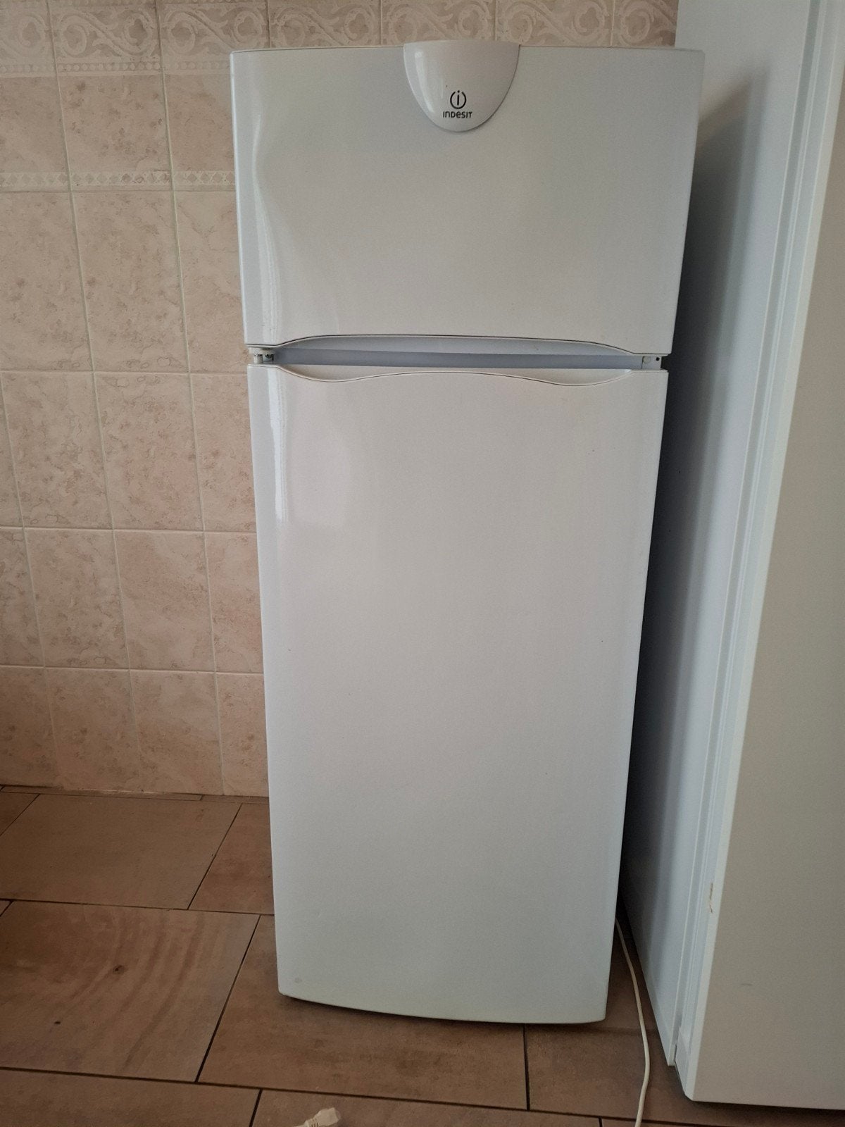Indesit Koelkast met Vriesvak Boven - Wit, Ophalen, 150 tot 200 liter, Gebruikt, 140 tot 160 cm