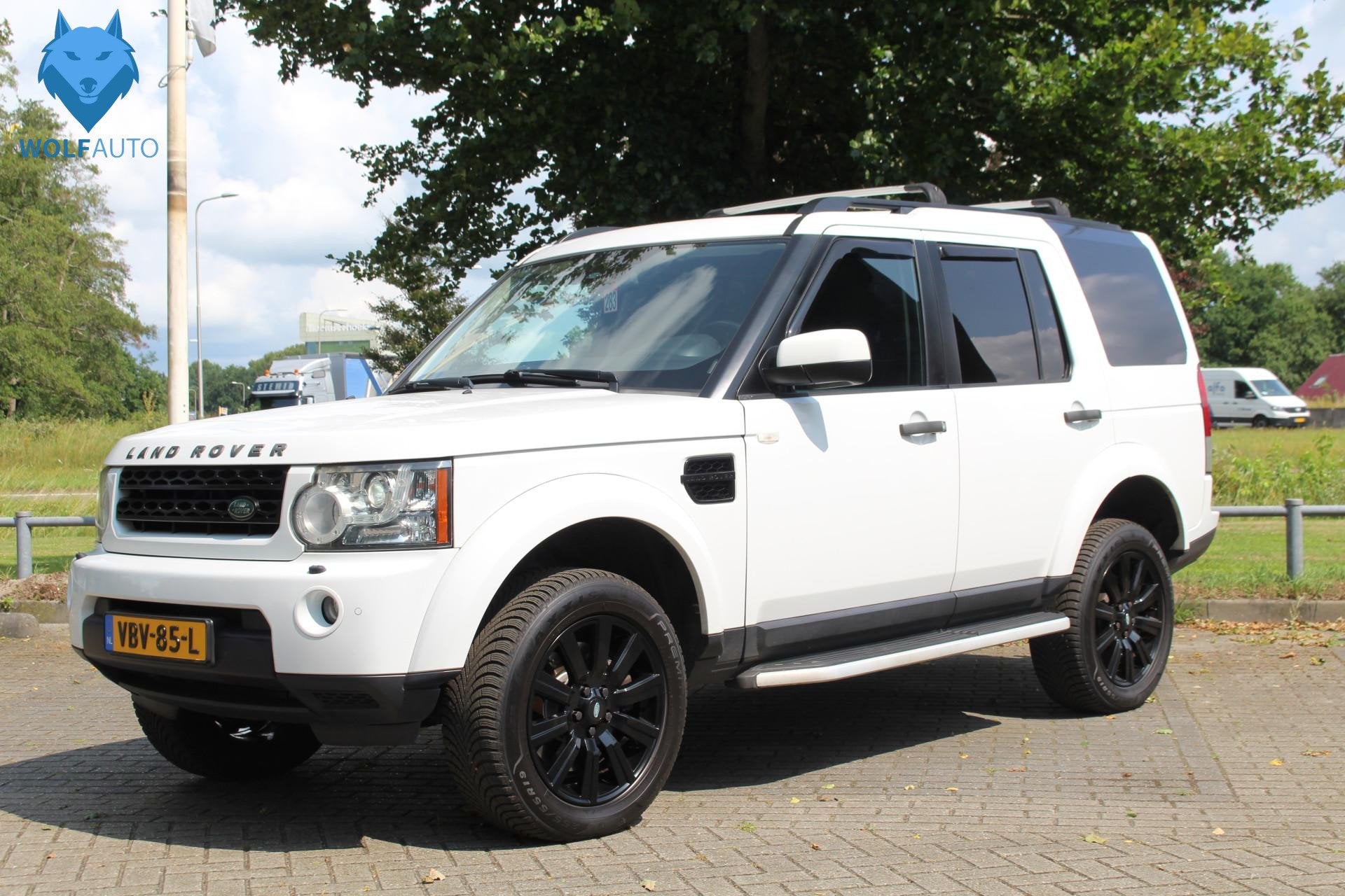 Land Rover Discovery 3.0 SDV6 HSE 258 pk Grijs Kenteken 2p N, Auto's, Automaat, Euro 5, Gebruikt, Zwart