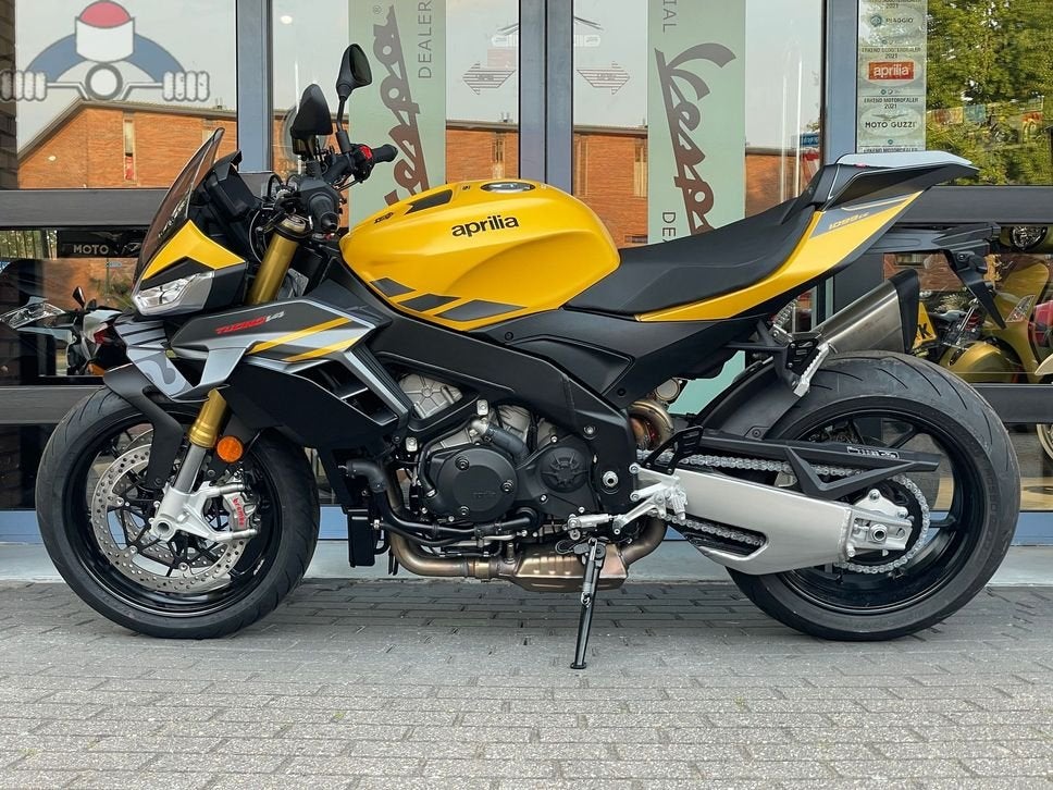 Aprilia Tuono V4 1100 Scorpion Yellow (2026), 1099 cc, 4 cilinders, Motorrijbewijs A, Bedrijf