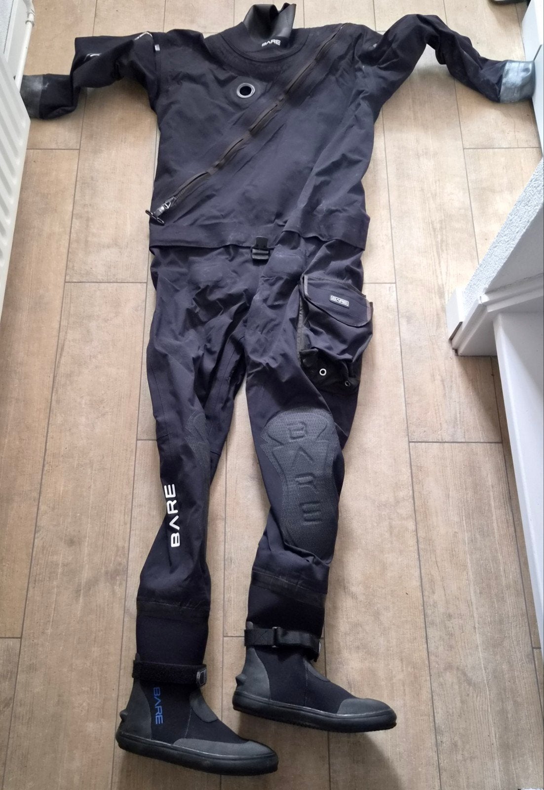 Bare Droogpak voor inruilactie, €500 korting op een nieuwe!, Watersport en Boten, Ophalen of Verzenden, Duikpak