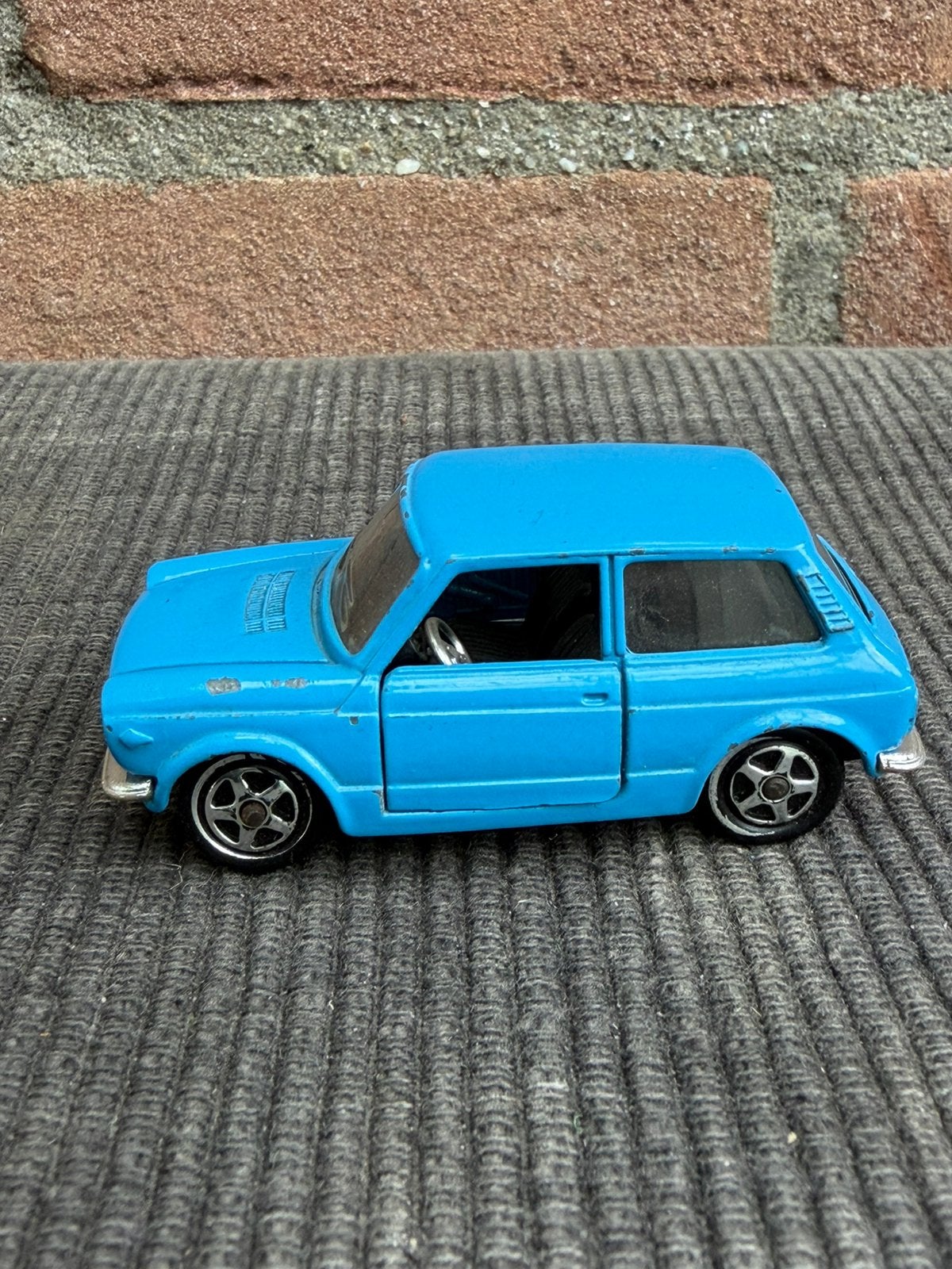 1:43 Mebetoys A-58 Autobianchi A 112 Abarth, Hobby en Vrije tijd, Ophalen of Verzenden, Gebruikt, Auto, Overige merken