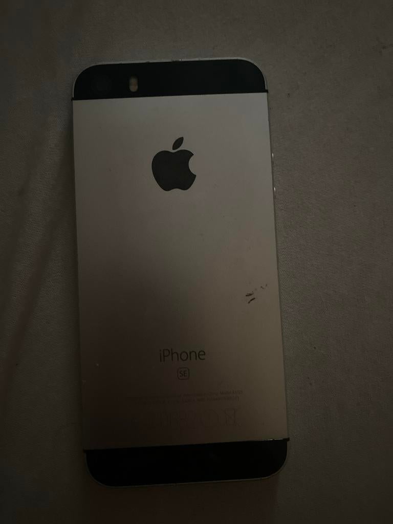 iPhone SE (2016) - Zilver - 64 GB, Telecommunicatie, Mobiele telefoons | Apple iPhone, Gebruikt, IPhone SE (2016), Ophalen of Verzenden
