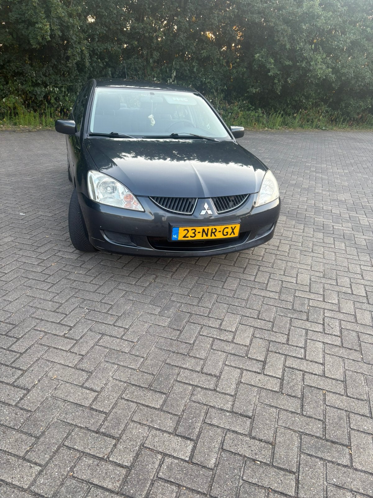 Mitsubishi Lancer 1.6 C 2004 Grijs, Auto's, Voorwielaandrijving, 1160 kg, 15 km/l, 4 cilinders