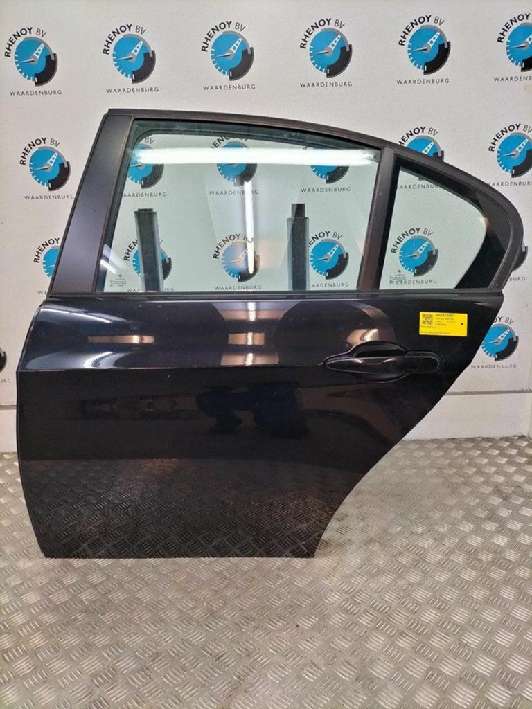 BMW 3 SERIES E90 318I  PORTIER LA  2007, Gebruikt, Deur, Ophalen of Verzenden, Achter