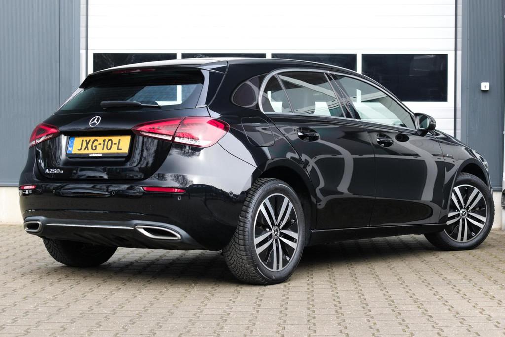 Mercedes A-klasse 250 e Premium Plug-in Hybrid|1e Eigenaar|S, Gebruikt, Huisgarantie, 4 cilinders, Met garantie (alle)