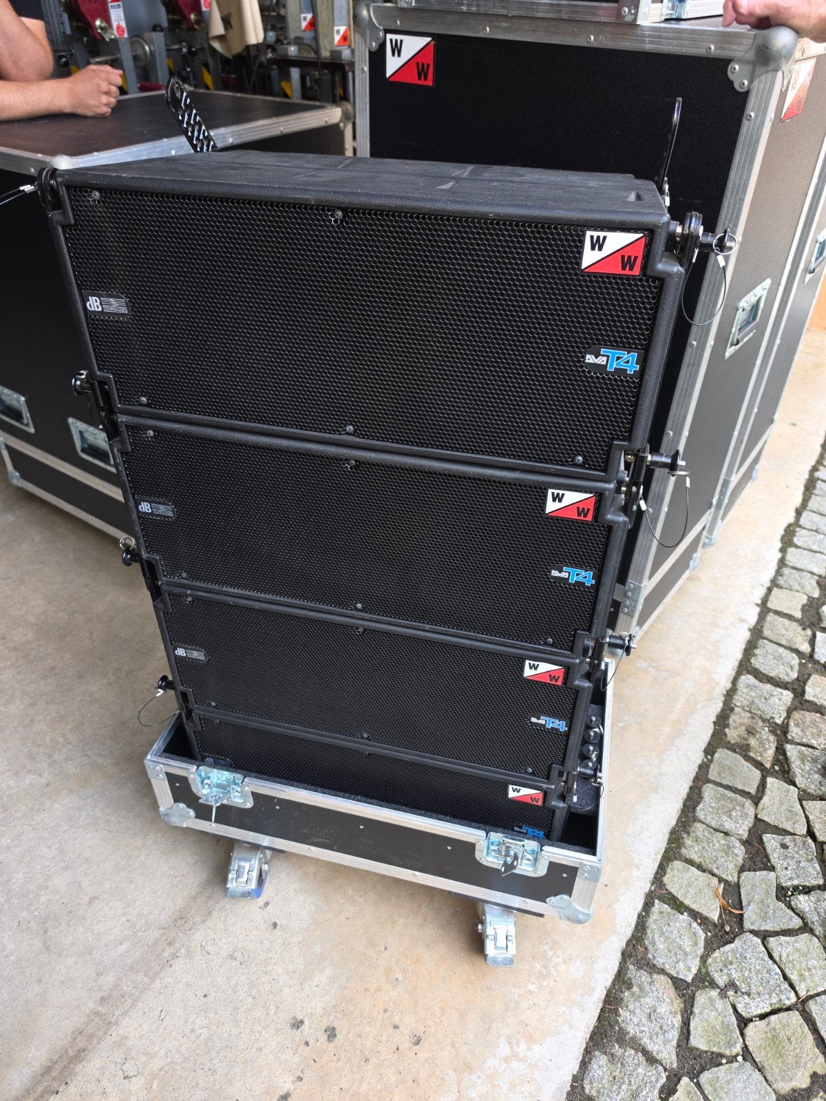 12 DB Technologies T4 Line Array, Ophalen, Zo goed als nieuw, Overige instrumenten