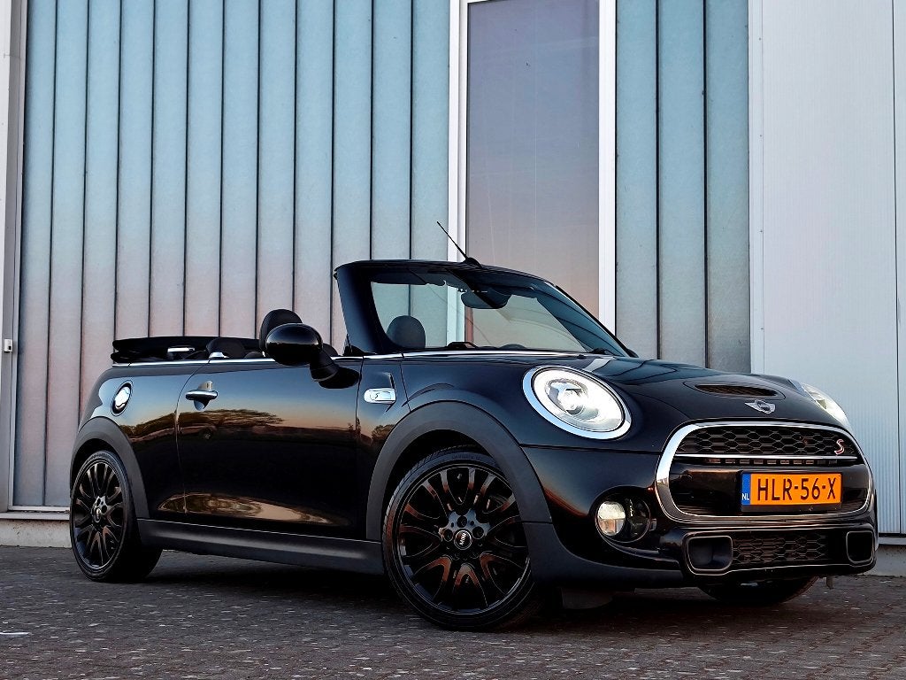 MINI COOPER S CABRIO 2.0 192PK 3XZWART/NAVI/XENON/LEDER/TOP!, Auto's, Voorwielaandrijving, 1998 cc, Zwart, Cabriolet