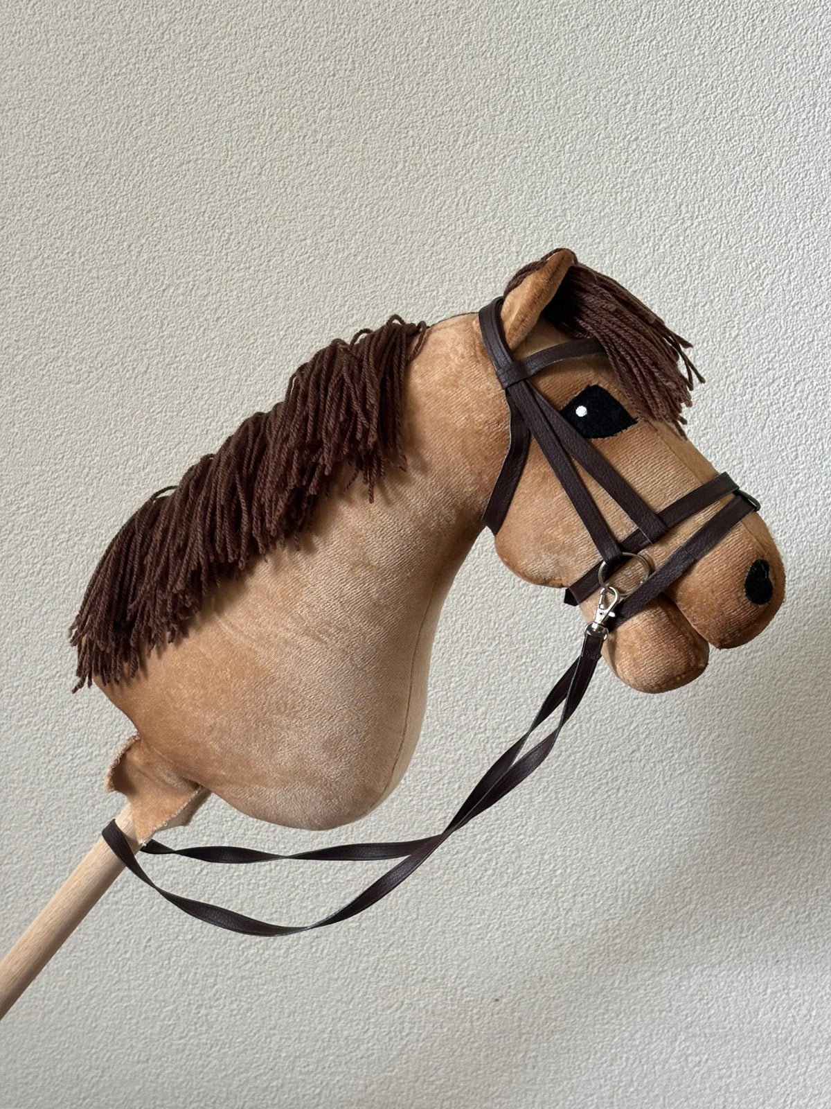 Hobbyhorse met hoofstel, vos kleur // stokpaard met hoofstel, Hobby en Vrije tijd, Ophalen of Verzenden, Nieuw