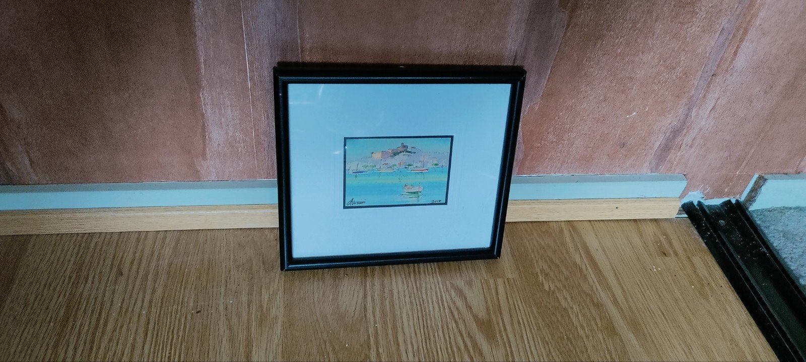 Ingelijst modern schilderij van een havengezicht, Papier/karton, Ophalen of Verzenden, Achter glas, Stadsgezicht
