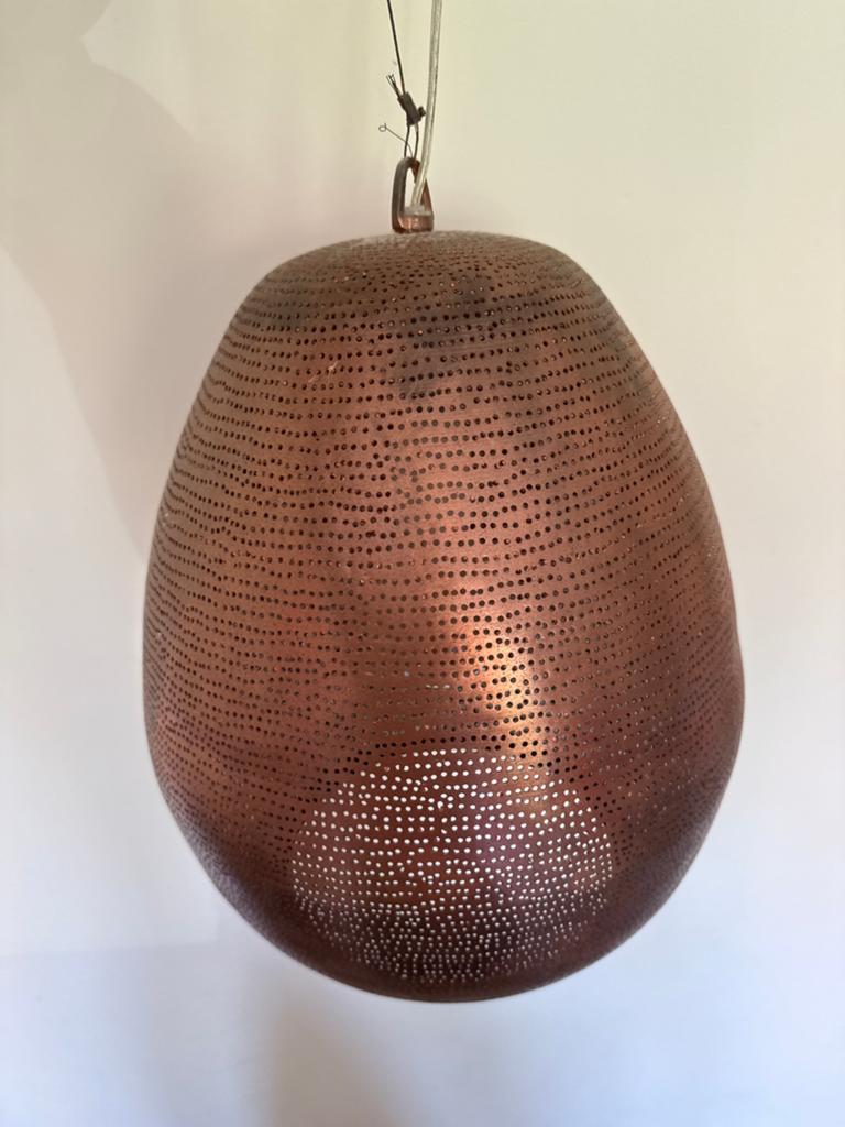 Koperkleurige hanglamp met gaatjespatroon, Ophalen, Gebruikt, Metaal, Minder dan 50 cm