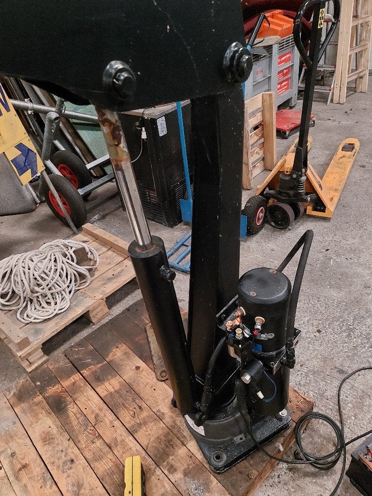 trailerkraan of bootkraan, Ophalen, Gebruikt, Elektrisch