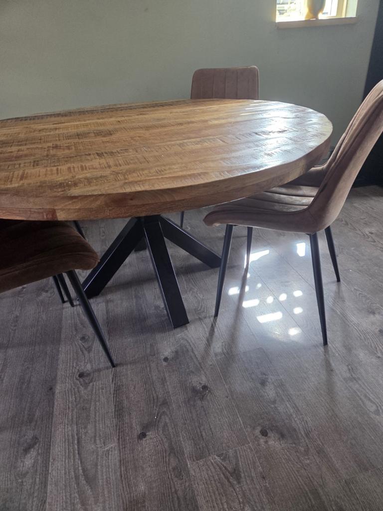 Ronde mango houten tafel, Huis en Inrichting, Tafels | Eettafels, Ophalen, Rond, Zo goed als nieuw, Vijf personen of meer