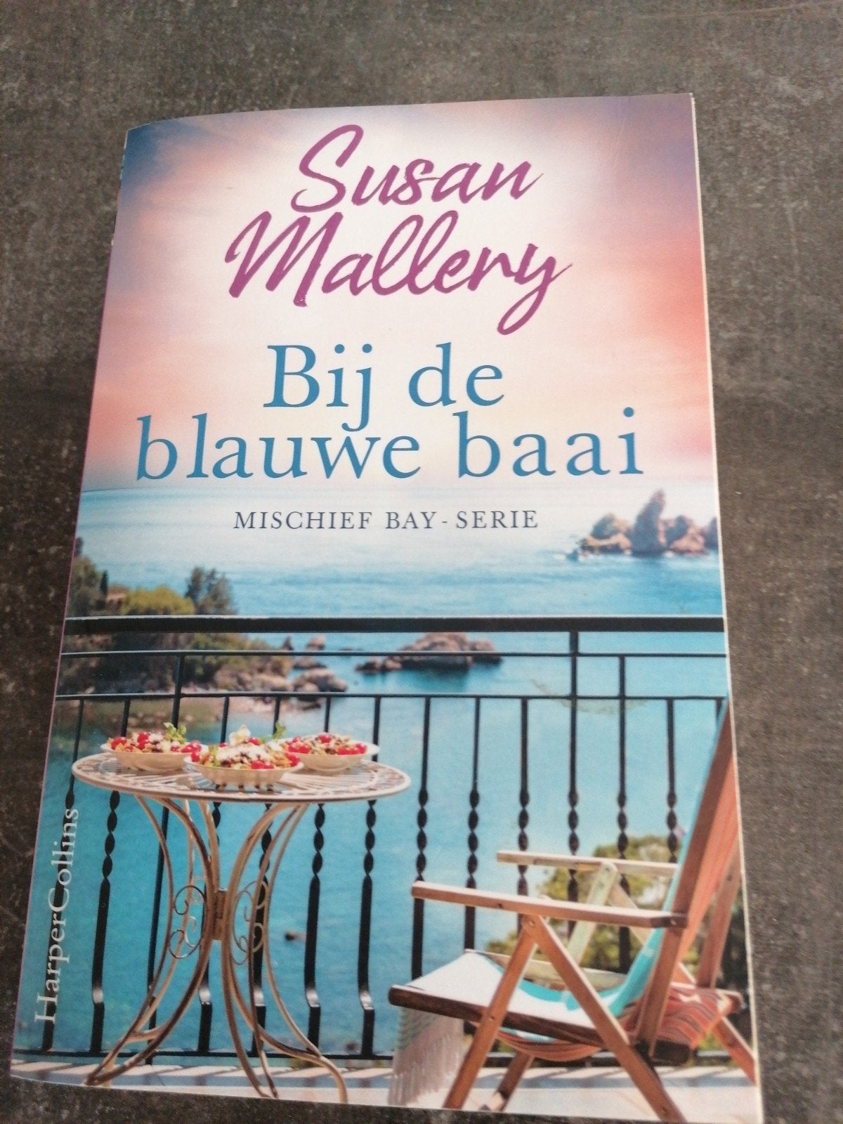 Bij de blauwe baai - Susan Mallery, Gelezen, Susan Mallery, Ophalen of Verzenden, Nederland