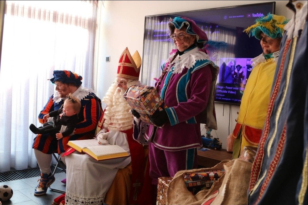 Sinterklaas en Pieten te boeken ( huren ), Ophalen of Verzenden, Ronny's Entertainment, Info@ronnysentertainment.nl, 3315DS
