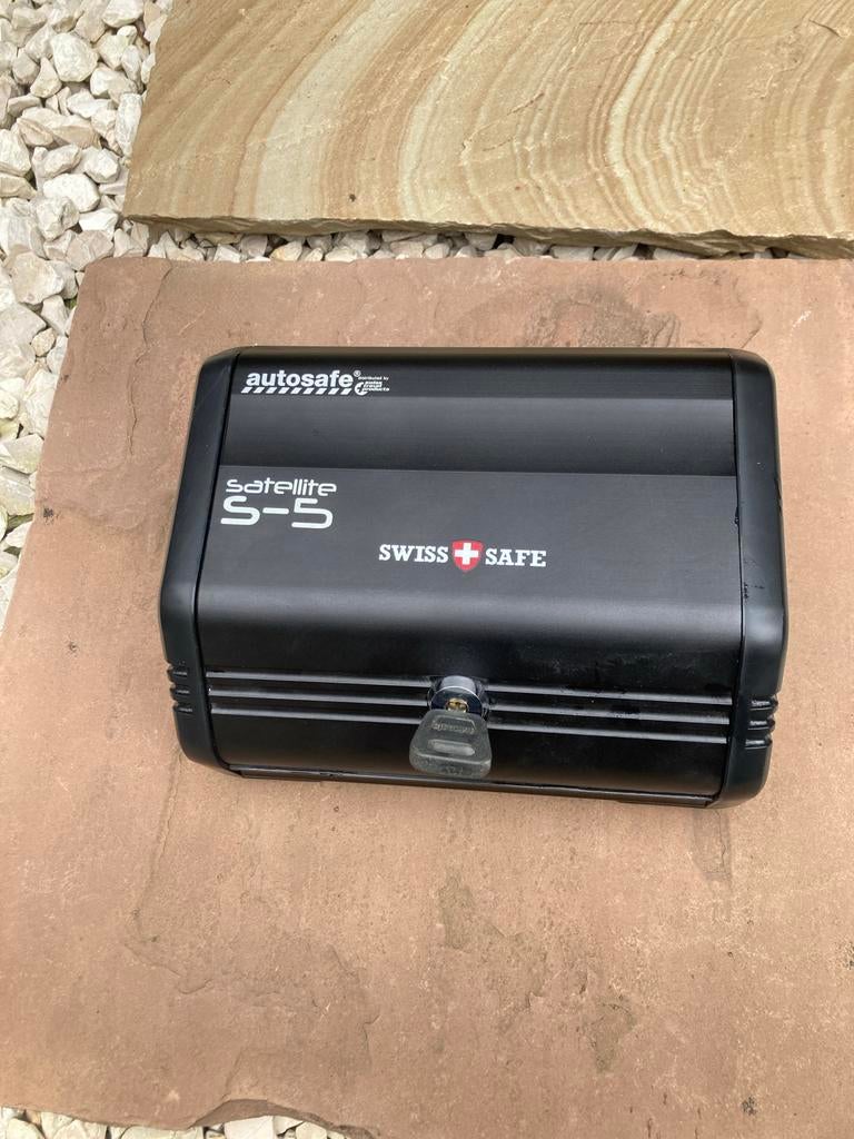 Autosafe Satellite S-5 Swiss Safe Kluis met kabel, Ophalen, Zo goed als nieuw