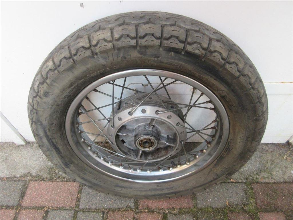 Kawasaki Z305 achterwiel LTD305 achter wiel KZ 305 LTD velg, Motoren, Ophalen, Gebruikt