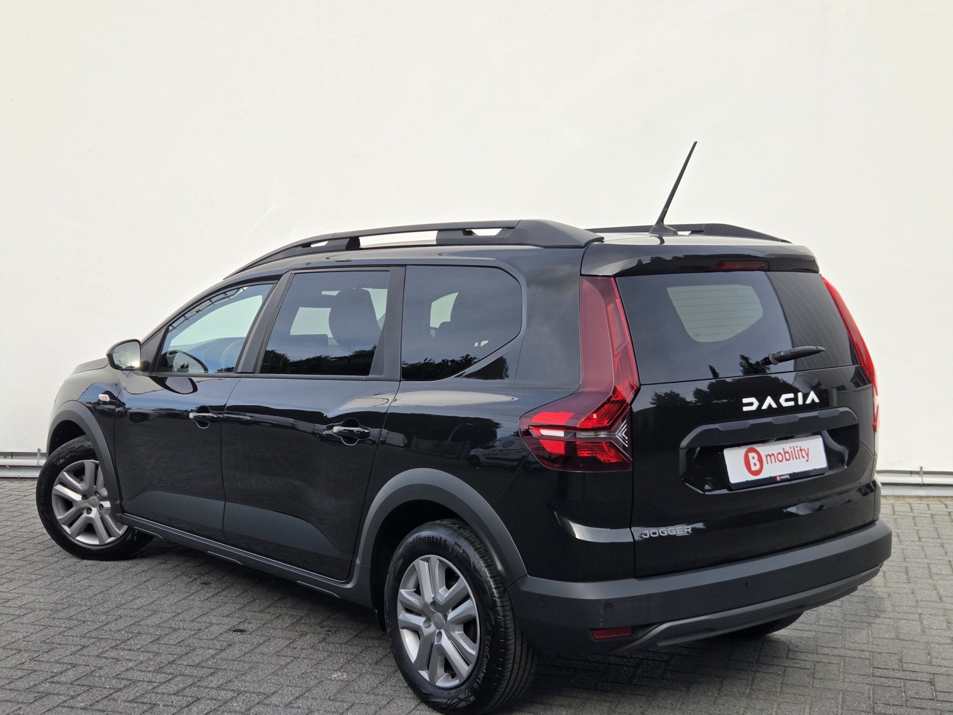 Dacia Jogger 1.0 TCe 110 Expression Apple CarPlay Achteruitr, Voorwielaandrijving, Stof, Zwart, Origineel Nederlands