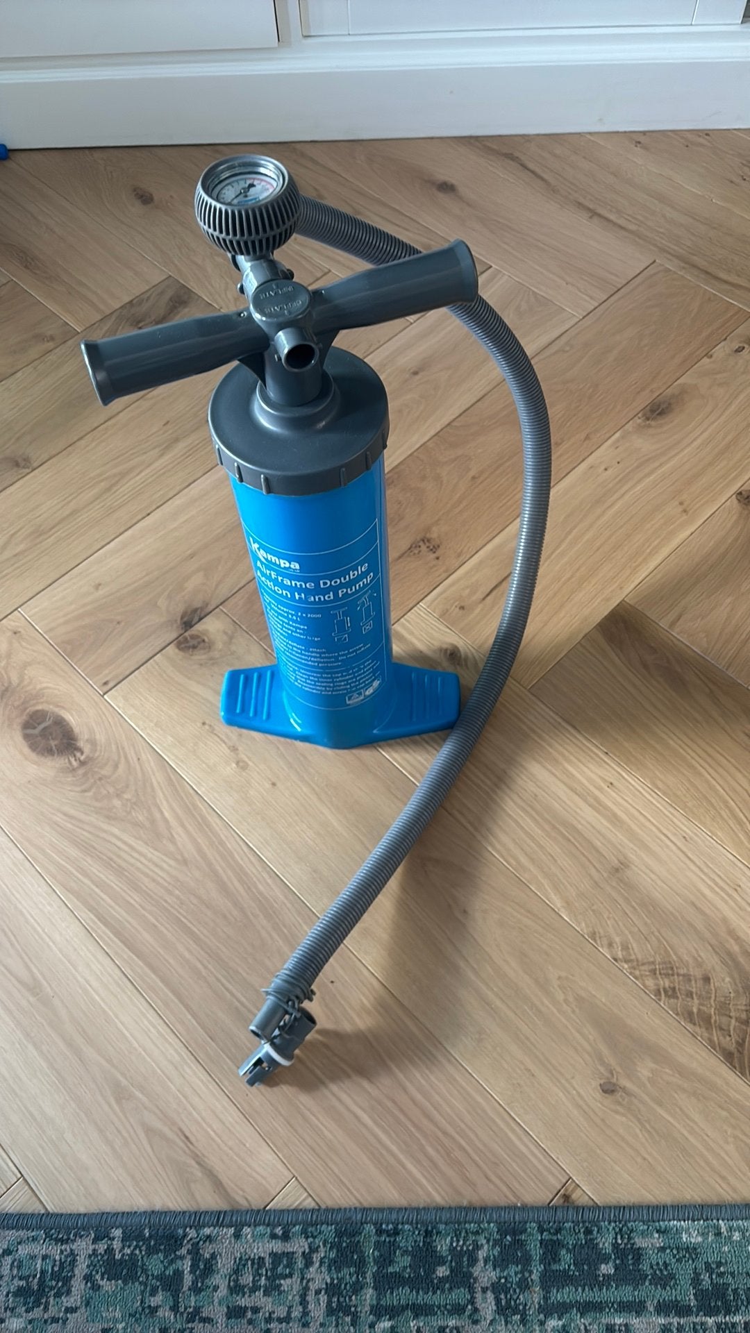 Kampa Hand Pomp, Ophalen, Zo goed als nieuw