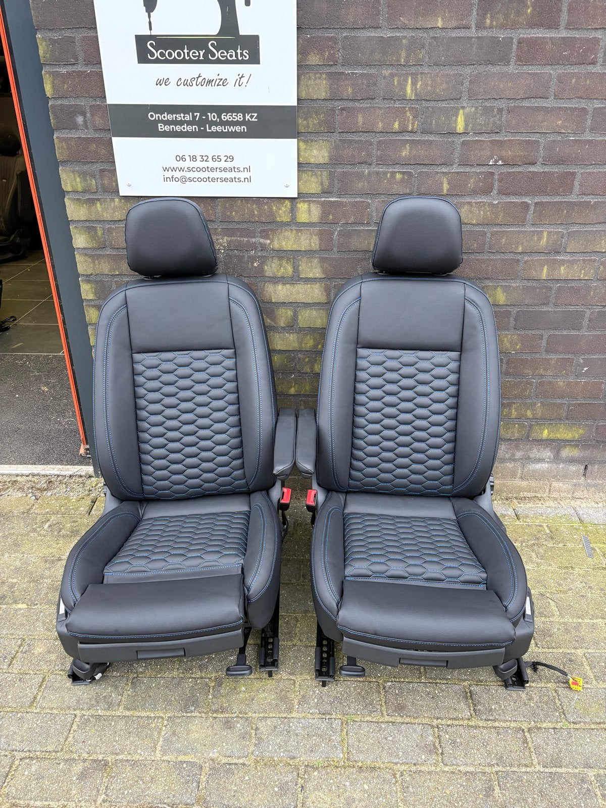 Volkswagen Caddy Voorstoelen - Nieuw Bekleed