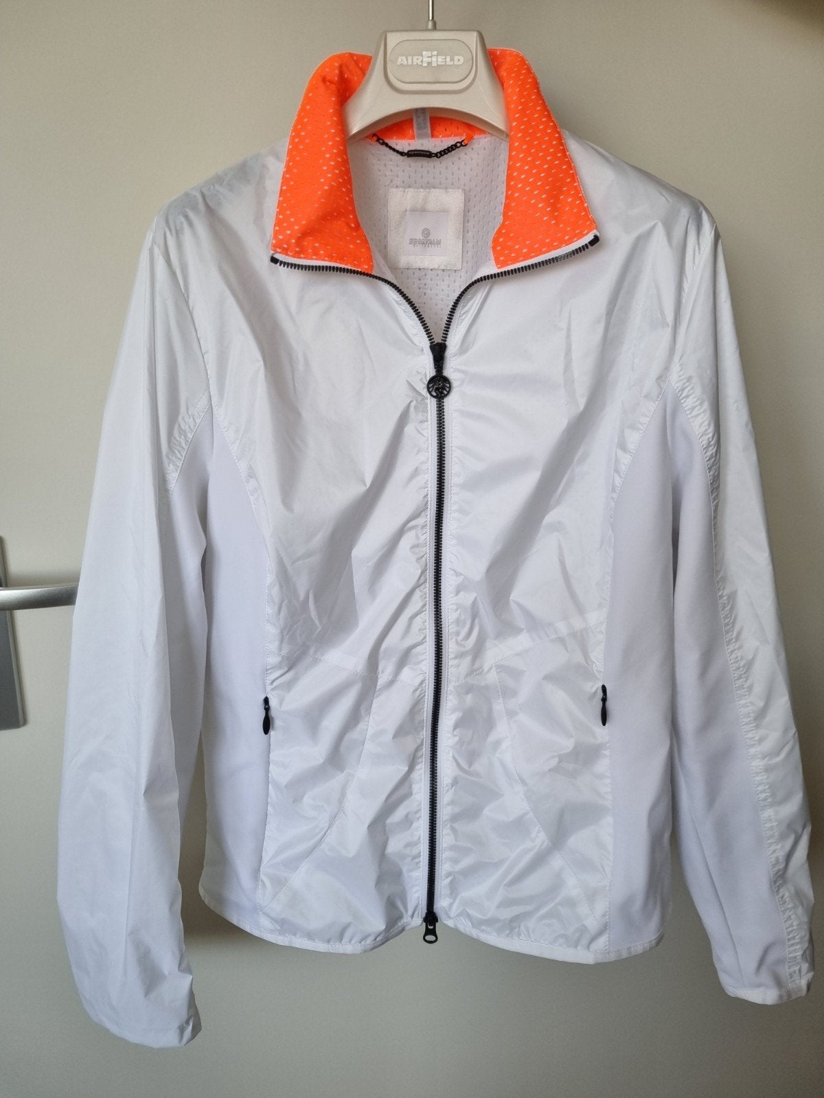 Superleuk sportief jasje van Sportalm. Maat 42. Nieuw, Kleding | Dames, Jasjes, Kostuums en Pakken, Wit, Maat 42/44 (L), Nieuw