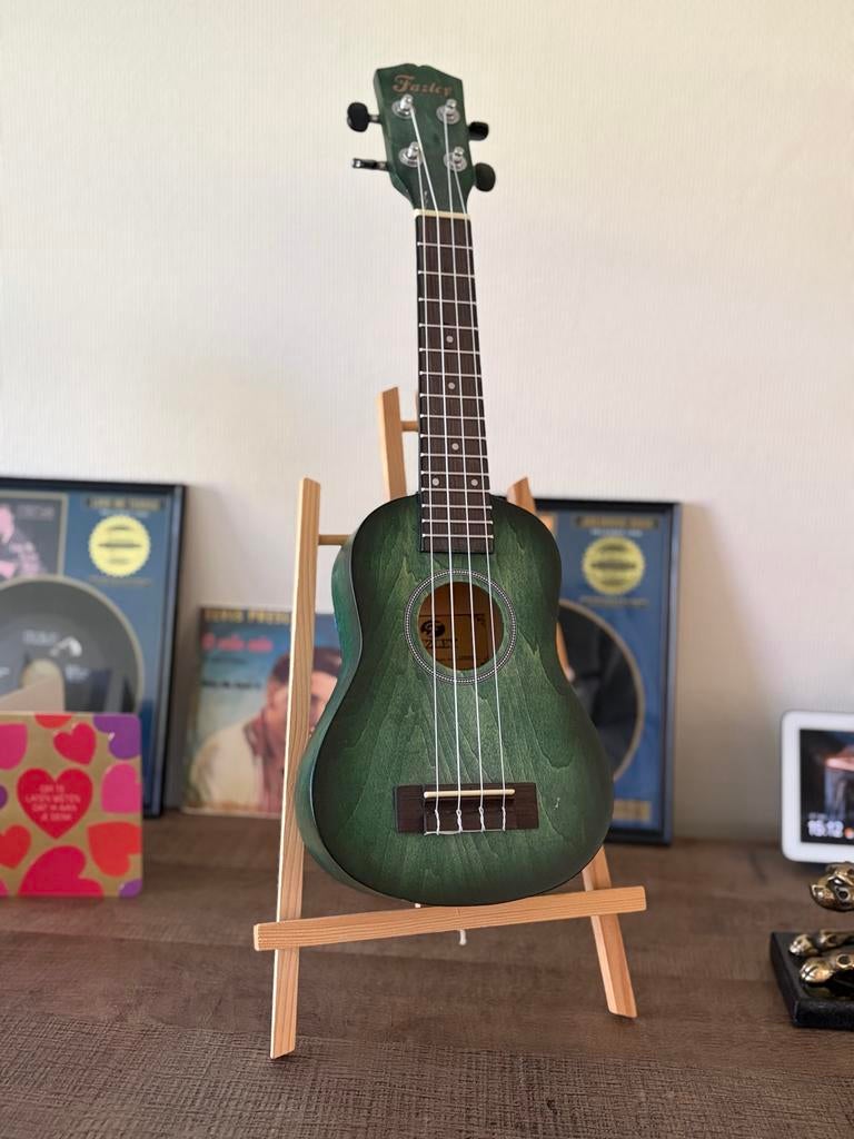 Fazley K5521 Sopraan Ukelele - Groen (inclusief Standaard), Ophalen, Zo goed als nieuw, Ukelele