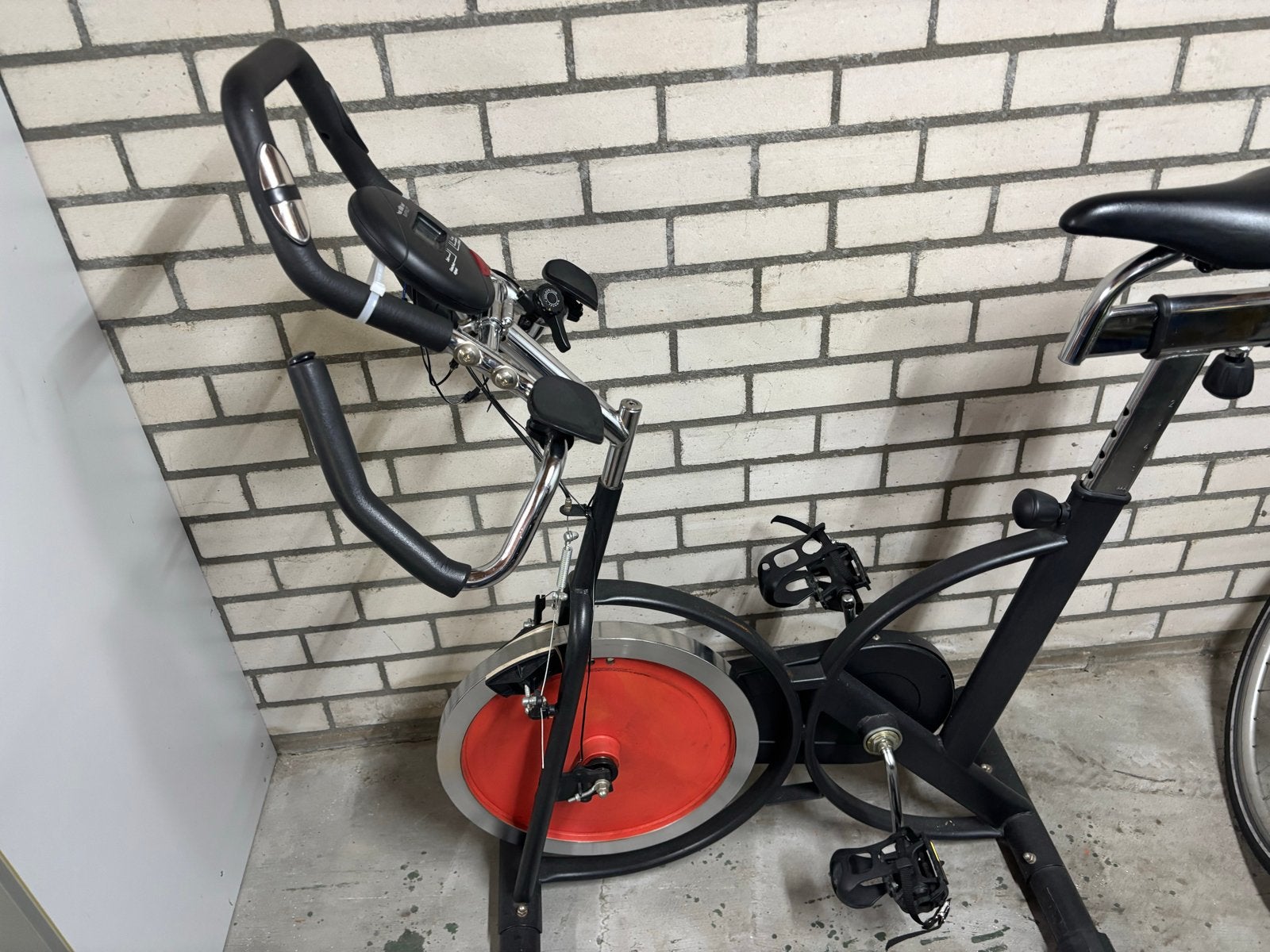 Buffalo Spinningfiets hometrainer, Sport en Fitness, Ophalen, Gebruikt, Metaal, Benen