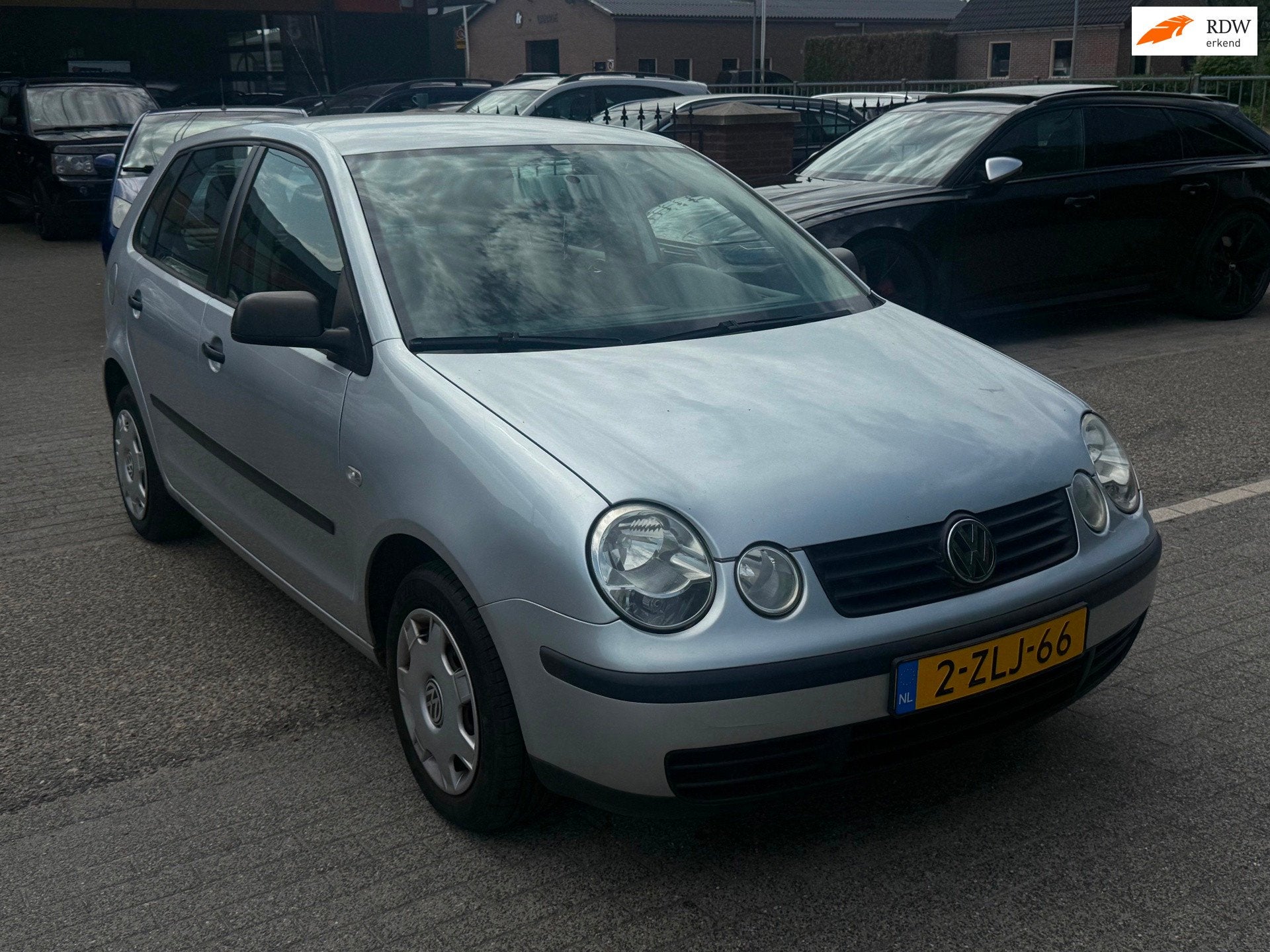 Volkswagen Polo 1.2-12V AIRCO/APK 02-01-2027/RIJDT PERFECT/, Auto's, Voorwielaandrijving, Stof, Zwart, 1198 cc