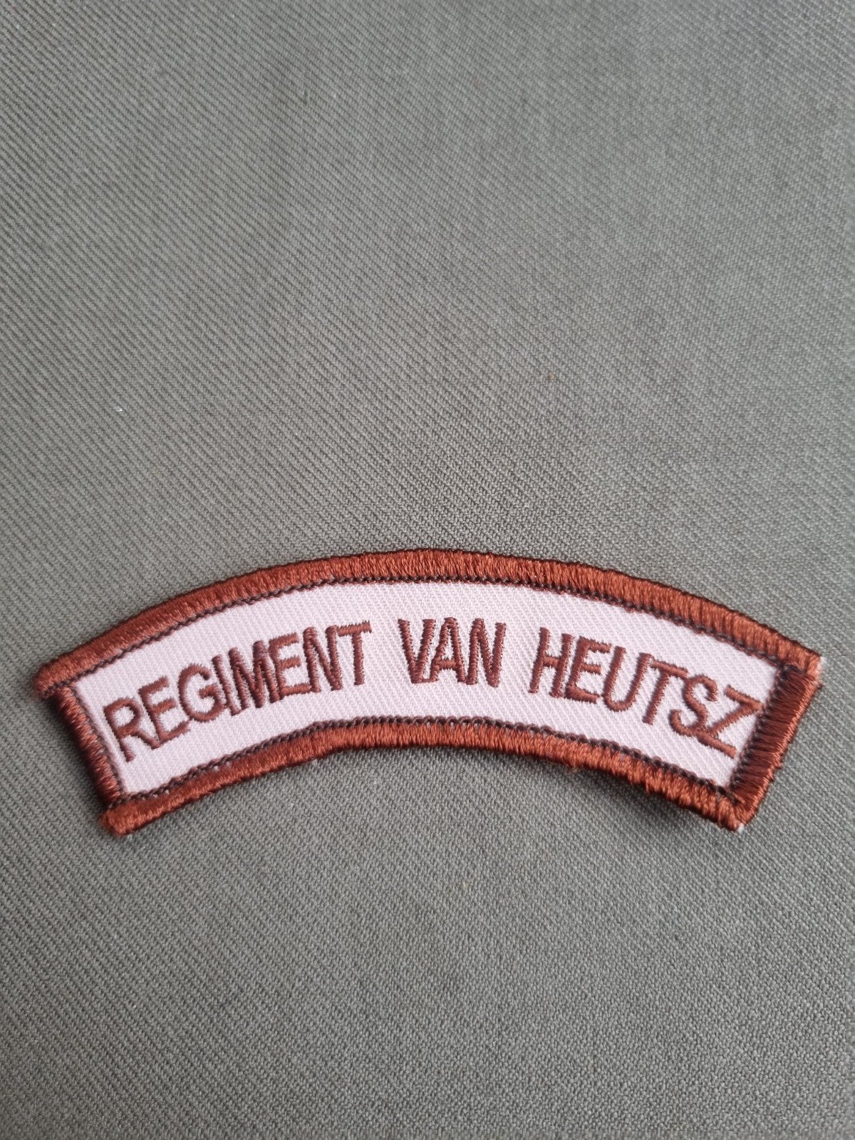 straatnaam Regiment van Heutsz nr 2, Ophalen of Verzenden, Landmacht, Nederland, Embleem of Badge