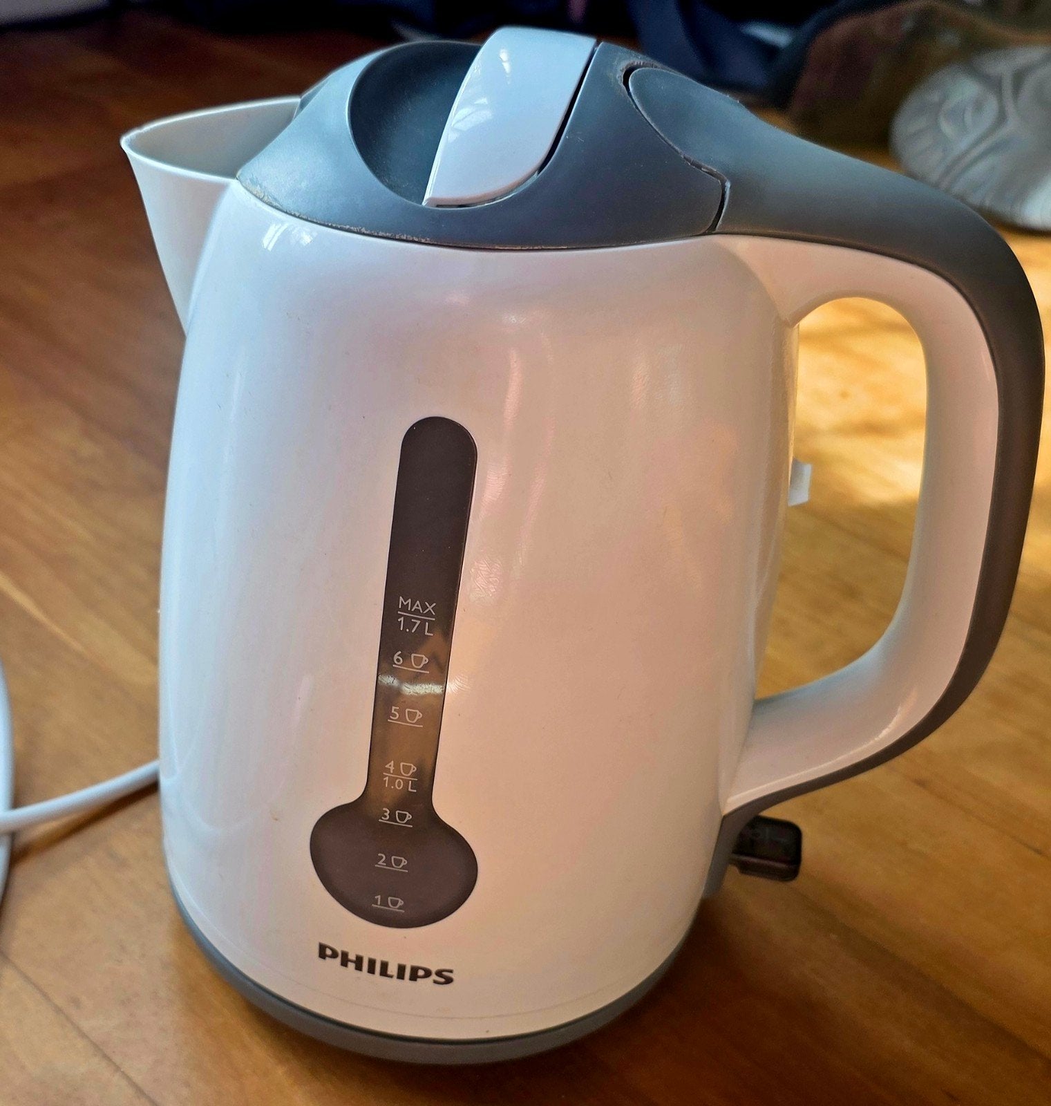 Philips HD4649 Waterkoker met kopsaanduiding - 1.7L, 1 tot 2 liter, Ophalen of Verzenden, Gebruikt, Draadloos