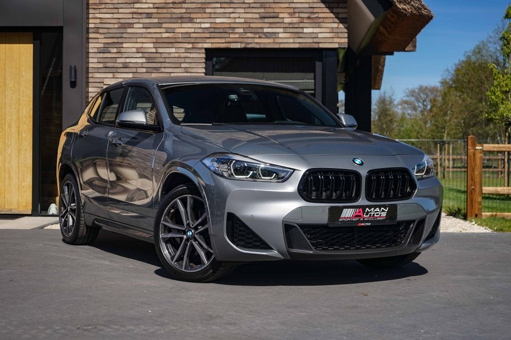 BMW X2 sDrive 18i M-Sport shadow-line 136PK (bj 2022), Automaat, Gebruikt, Euro 6, Met garantie (alle)