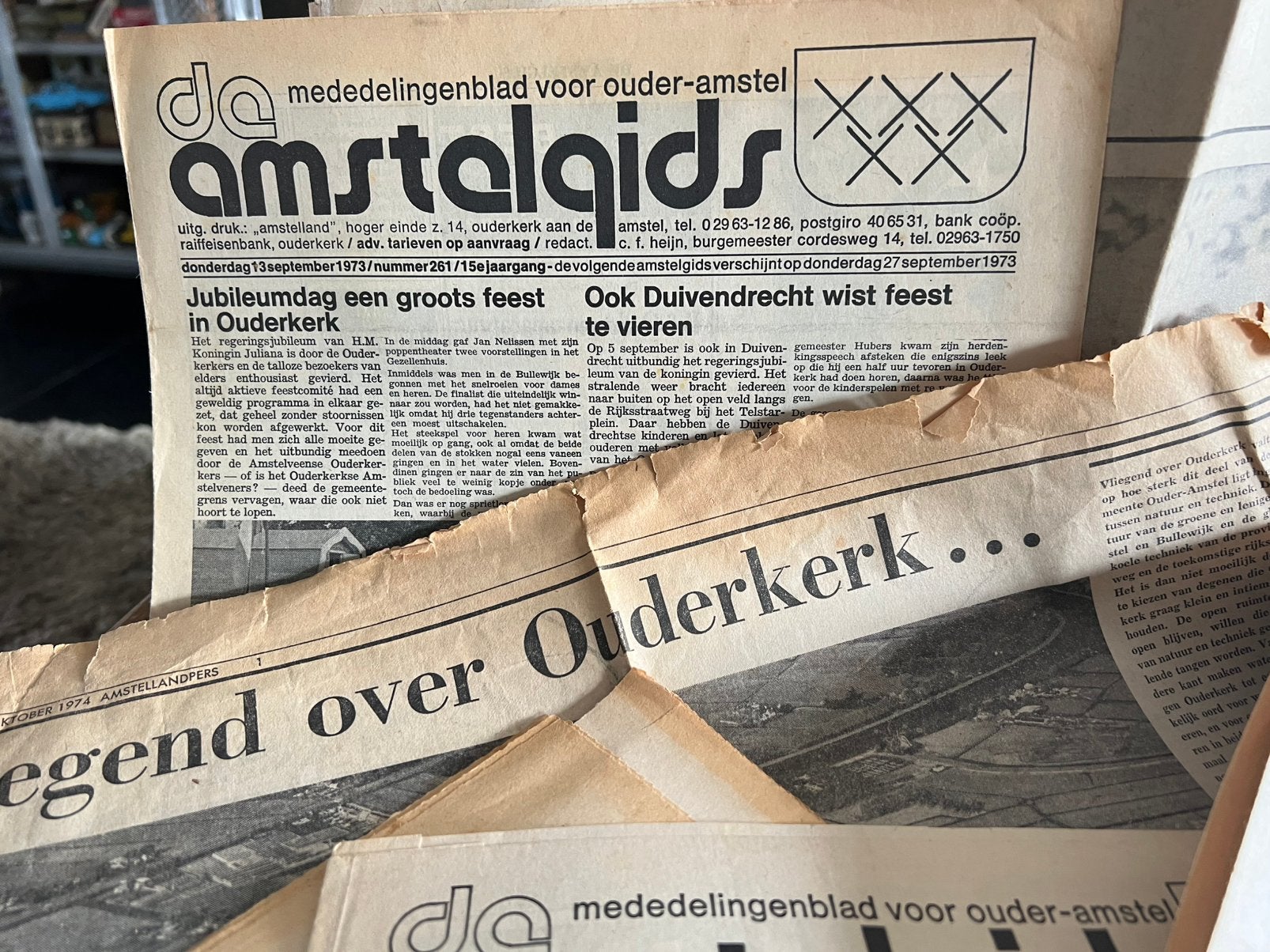 STAPELTJE VINTAGE DELEN VAN KRANTEN, Ophalen of Verzenden, 1960 tot 1980, Knipsel(s)