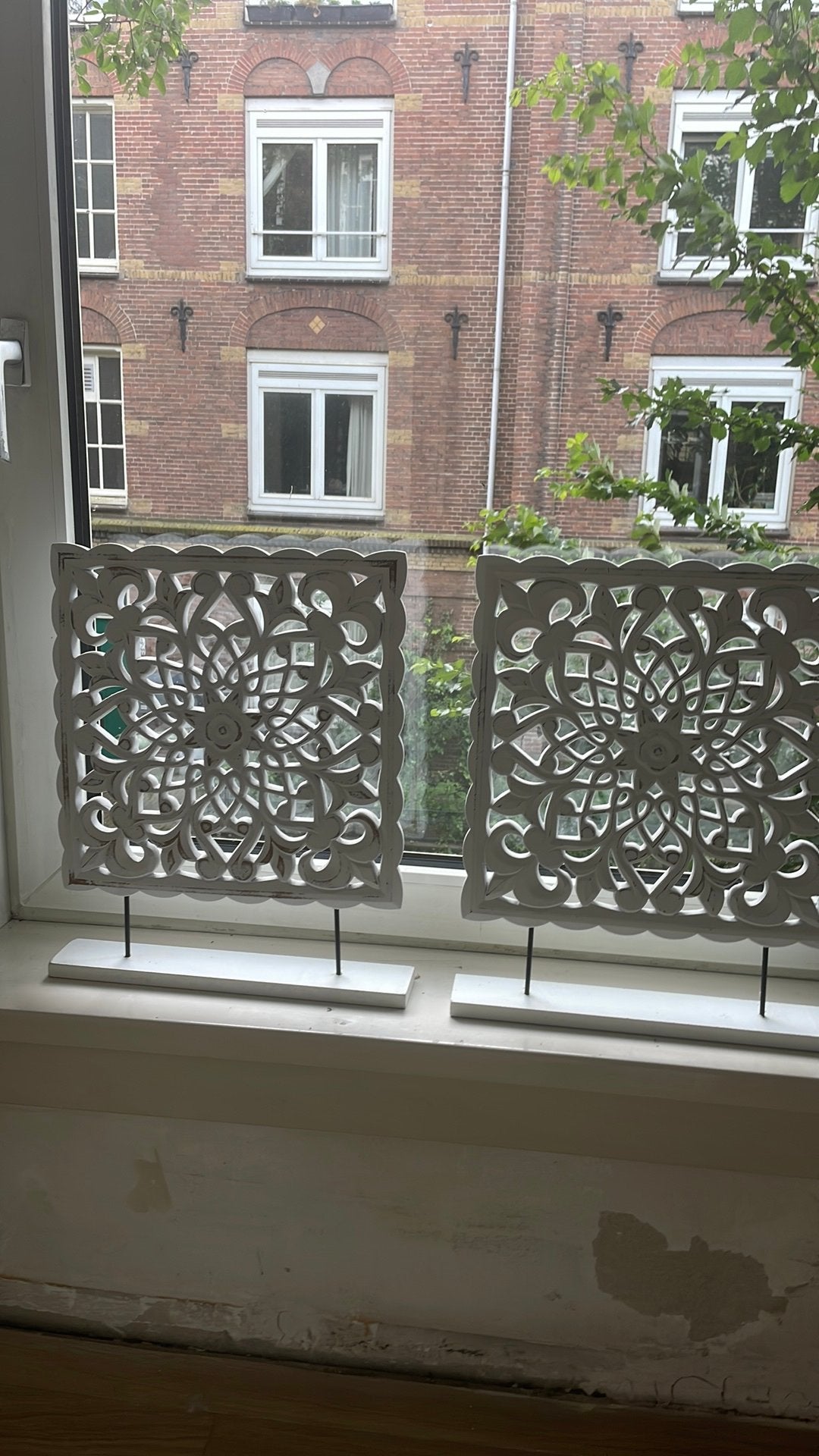 Twee houten raam ornamenten, Huis en Inrichting, Woonaccessoires | Overige, Ophalen, Hout, Gebruikt, Landelijk