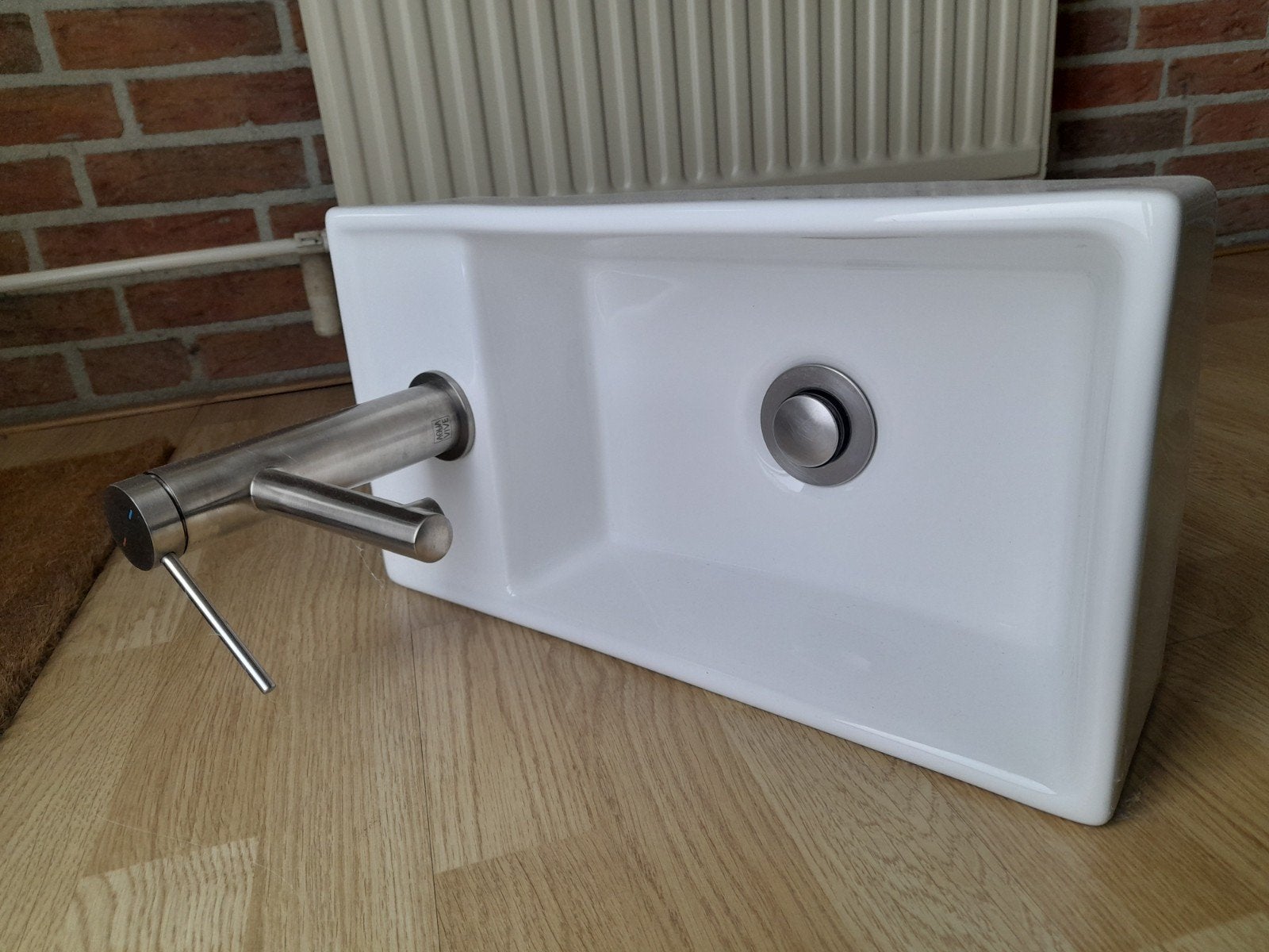 Toilet wasbakje met kraan, Ophalen, Gebruikt, Wastafel