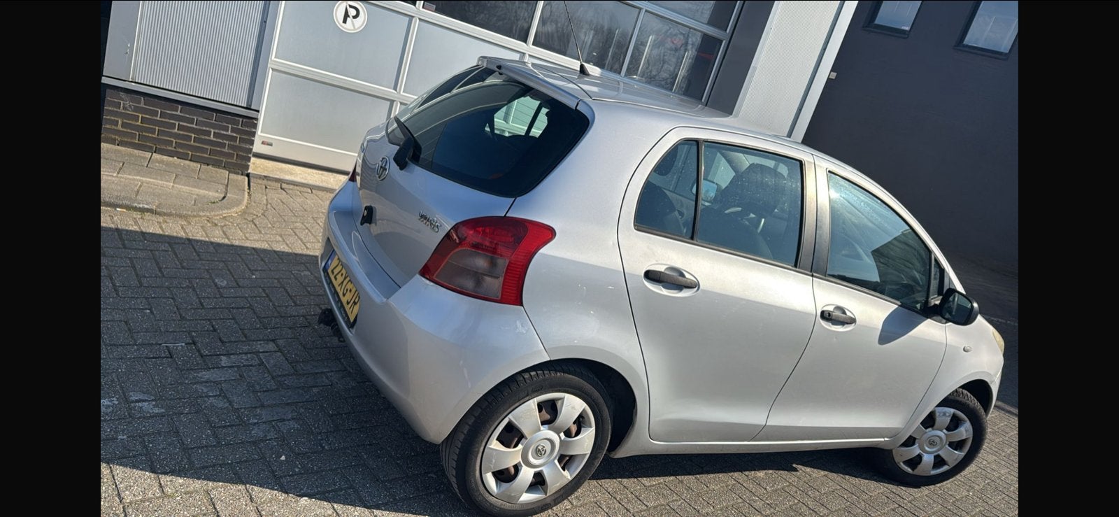 Toyota Yaris 1.0 12V Vvt-i 5DR Terra 2007 Grijs, Voorwielaandrijving, 527 kg, 40 €/maand, 750 kg