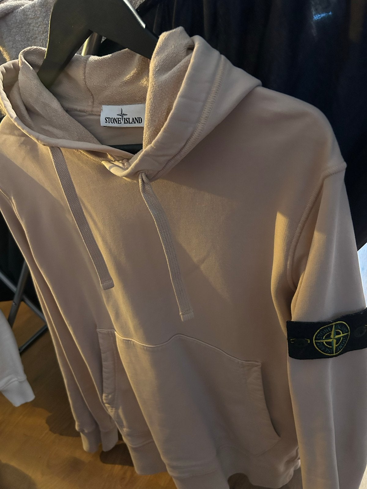 Stone Island trui - Zo goed als nieuw, Ophalen of Verzenden, Zo goed als nieuw, Maat 48/50 (M), Beige