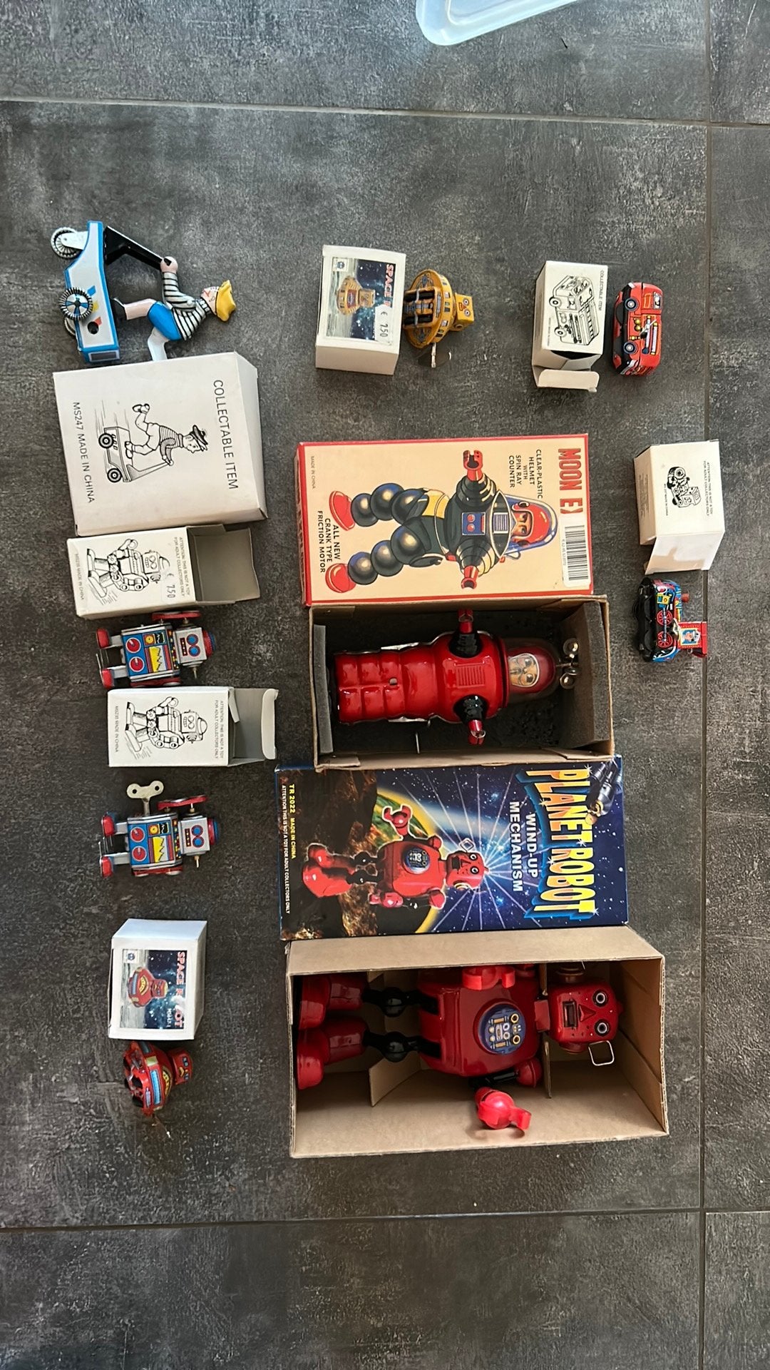 Verzameling van vintage speelgoedrobots en voertuigen, Ophalen of Verzenden, Nieuw