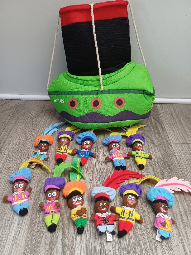 stoffen plus sinterklaas boot en pietjes, Verzenden, Gebruikt