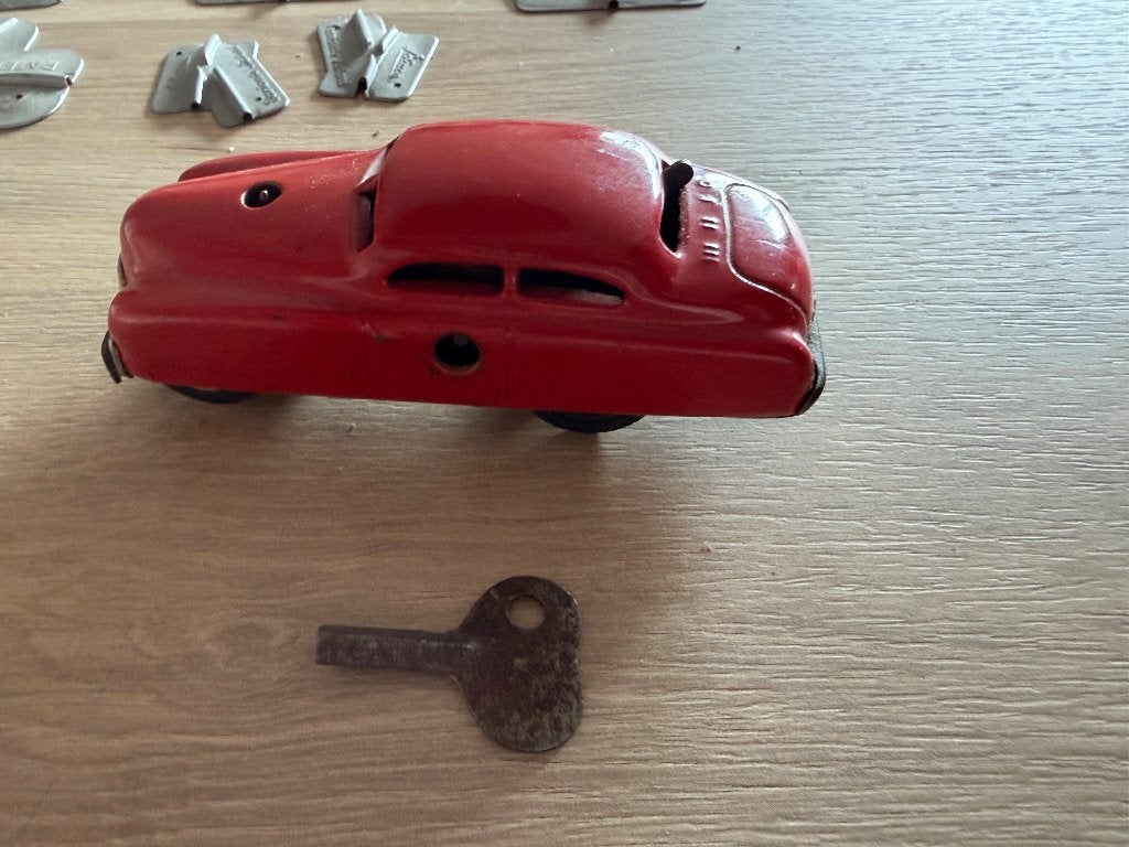 Schuco auto met baan en wissels, Hobby en Vrije tijd, Modelauto's | Overige schalen, Ophalen of Verzenden, Gebruikt, Auto