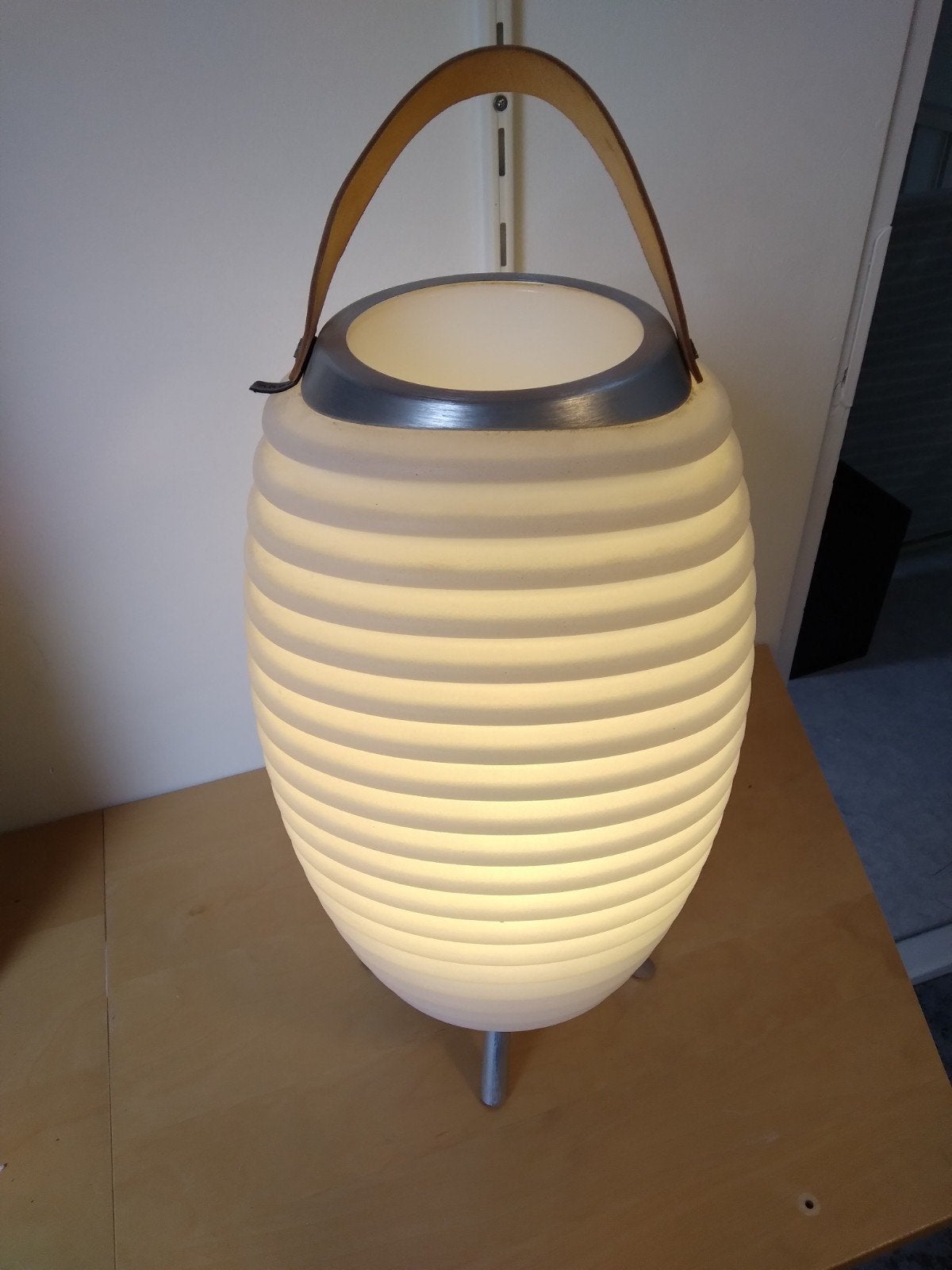 Kooduu Lite-Up Play - Draadloze LED  met Bluetooth Speaker., Ophalen, Kunststof, Zo goed als nieuw, Draadloos