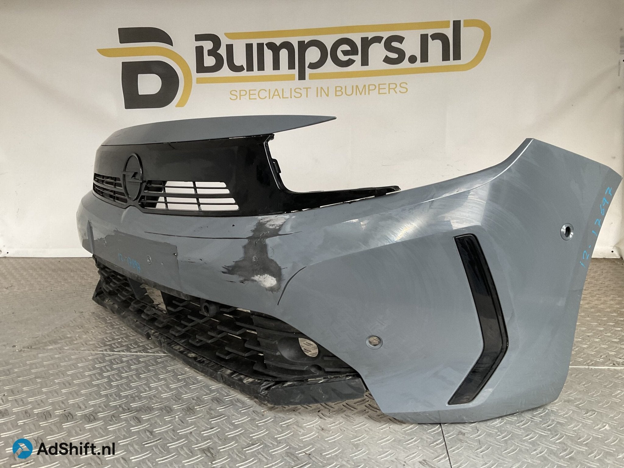 Bumper Opel Corsa F Facelift 24-25 pdc 9850353180 Voorbumper, Bumper