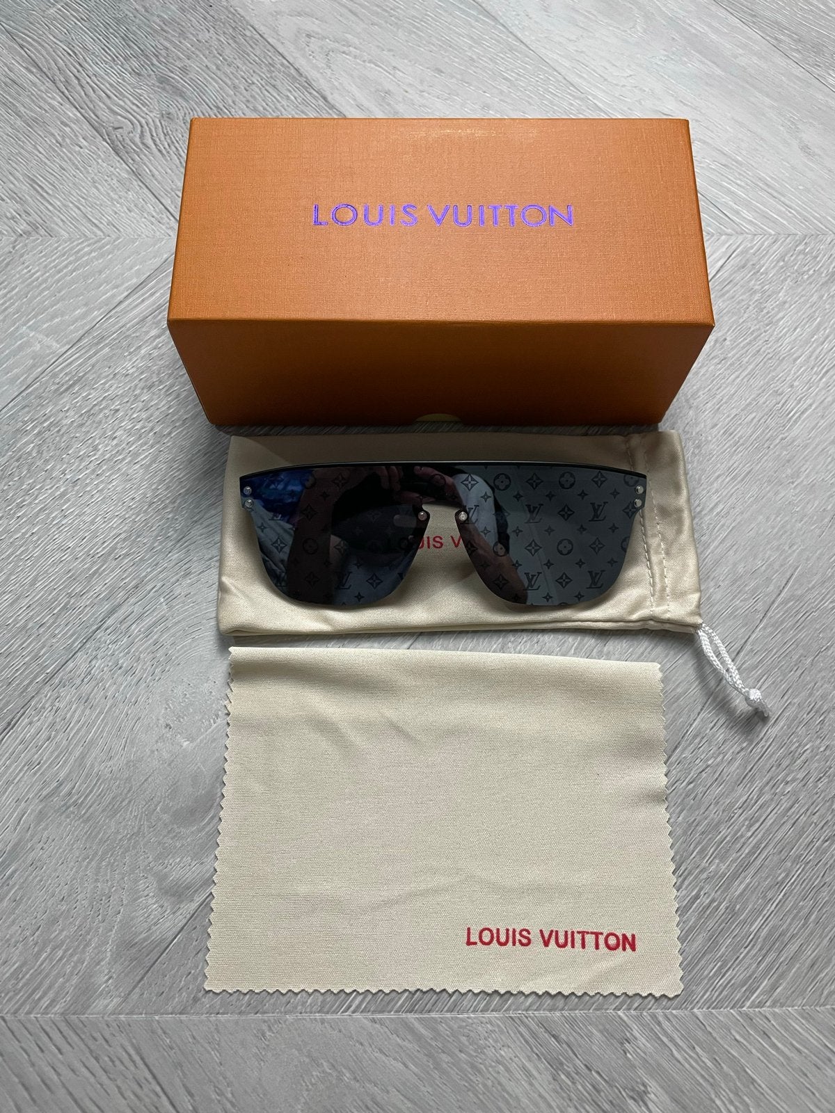 Louis Vuitton Zonnebril - Nieuw, Overige merken, Zonnebril, Zwart, Nieuw