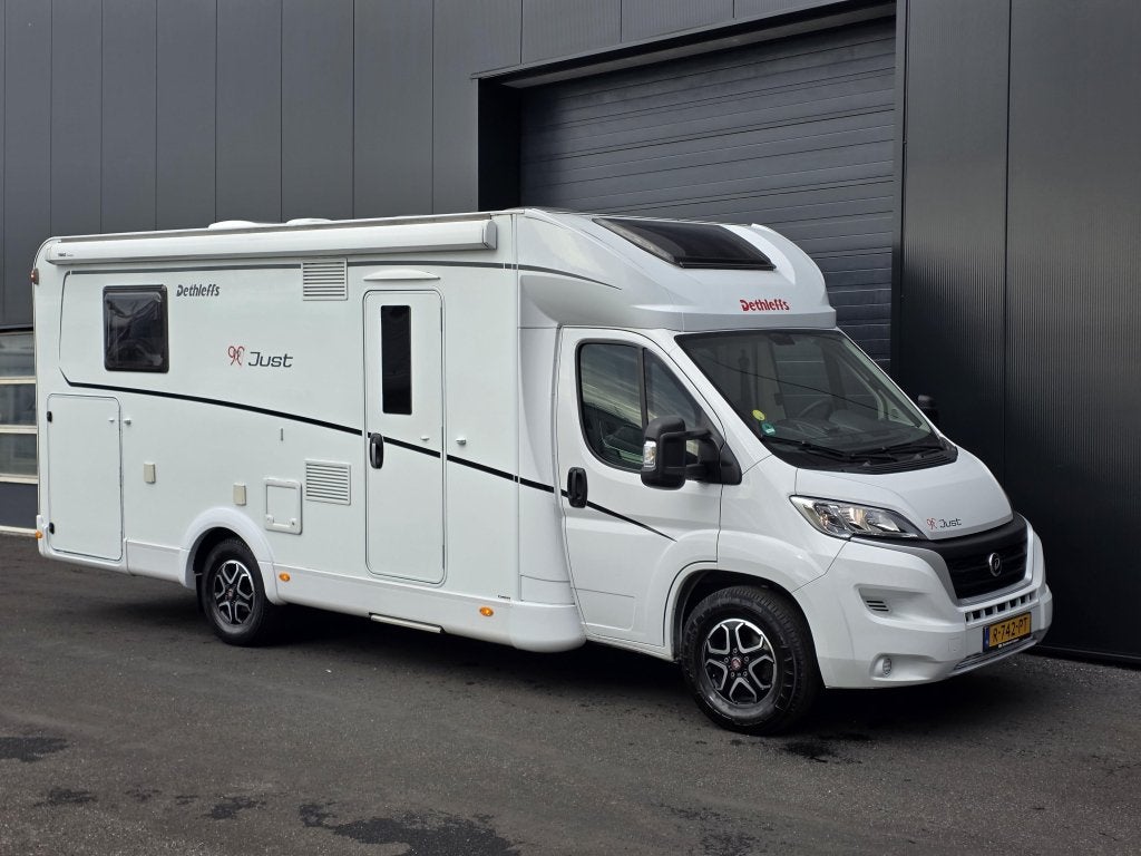 Dethleffs Just 90 T 7052 DBM Queensbed & Hefbed, Automaat, Ringverwarming, Fiat, 7 tot 8 meter