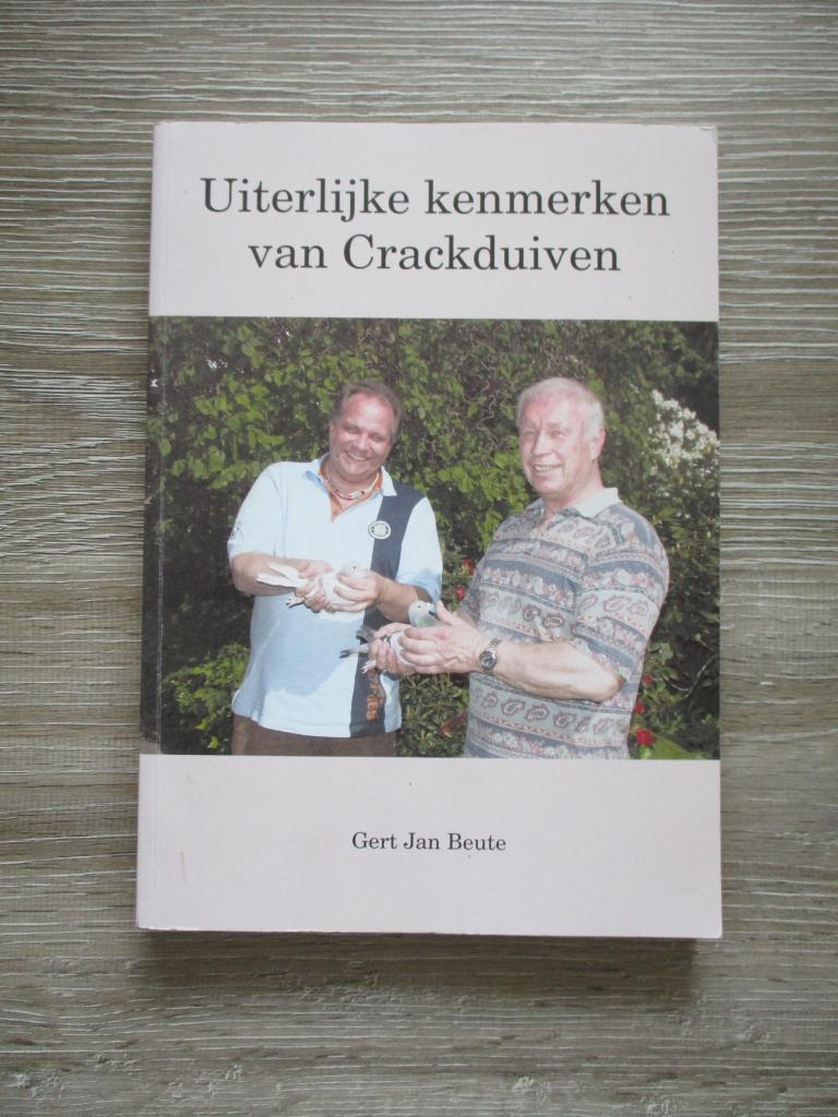 Uiterlijke kenmerken van Crackduiven - Gert Jan Beute, Ophalen of Verzenden, Gelezen, Honden