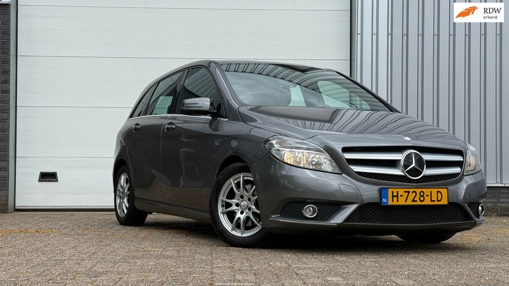 Mercedes-Benz B-klasse 180 Ambition | Stoelverwarming | Crui, Auto's, Mercedes-Benz, Voorwielaandrijving, Euro 5, Gebruikt, 4 cilinders